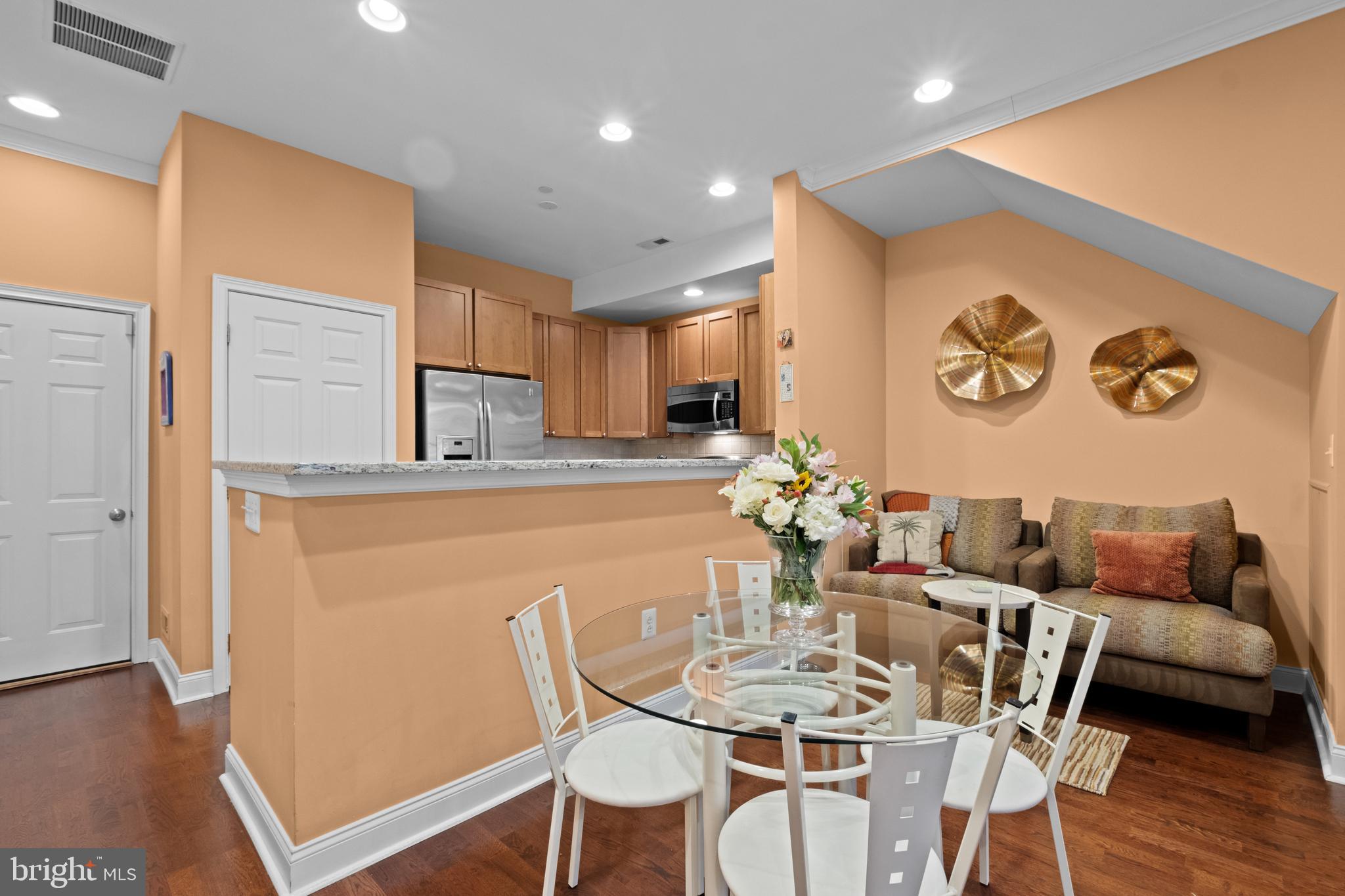 NAVAL SQUARE - Residential