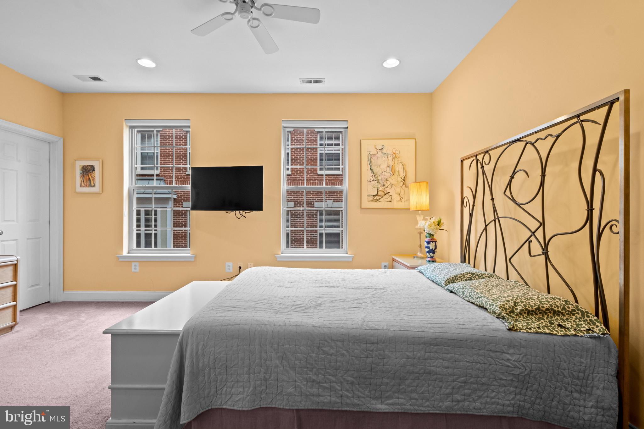 NAVAL SQUARE - Residential