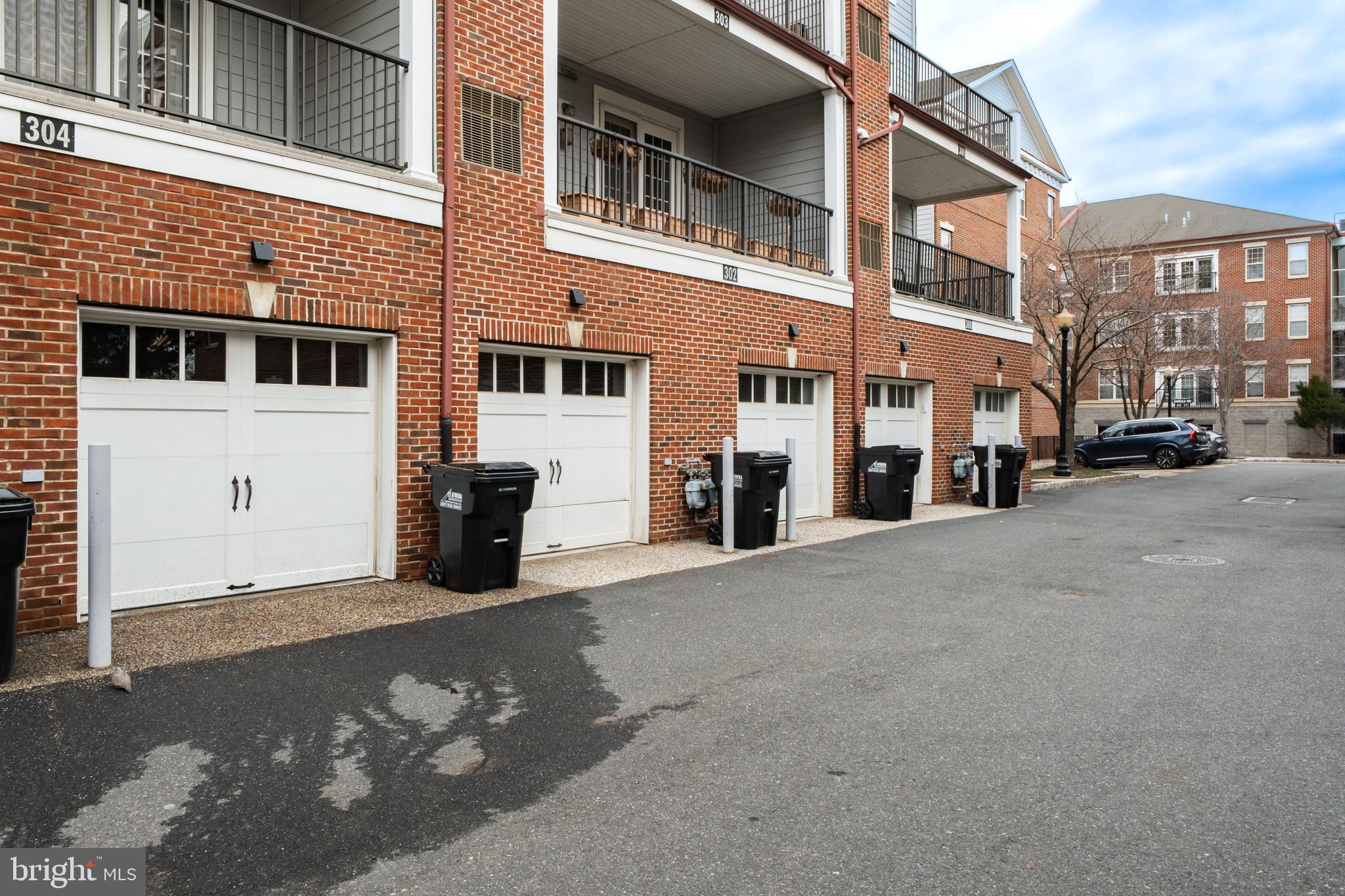 NAVAL SQUARE - Residential