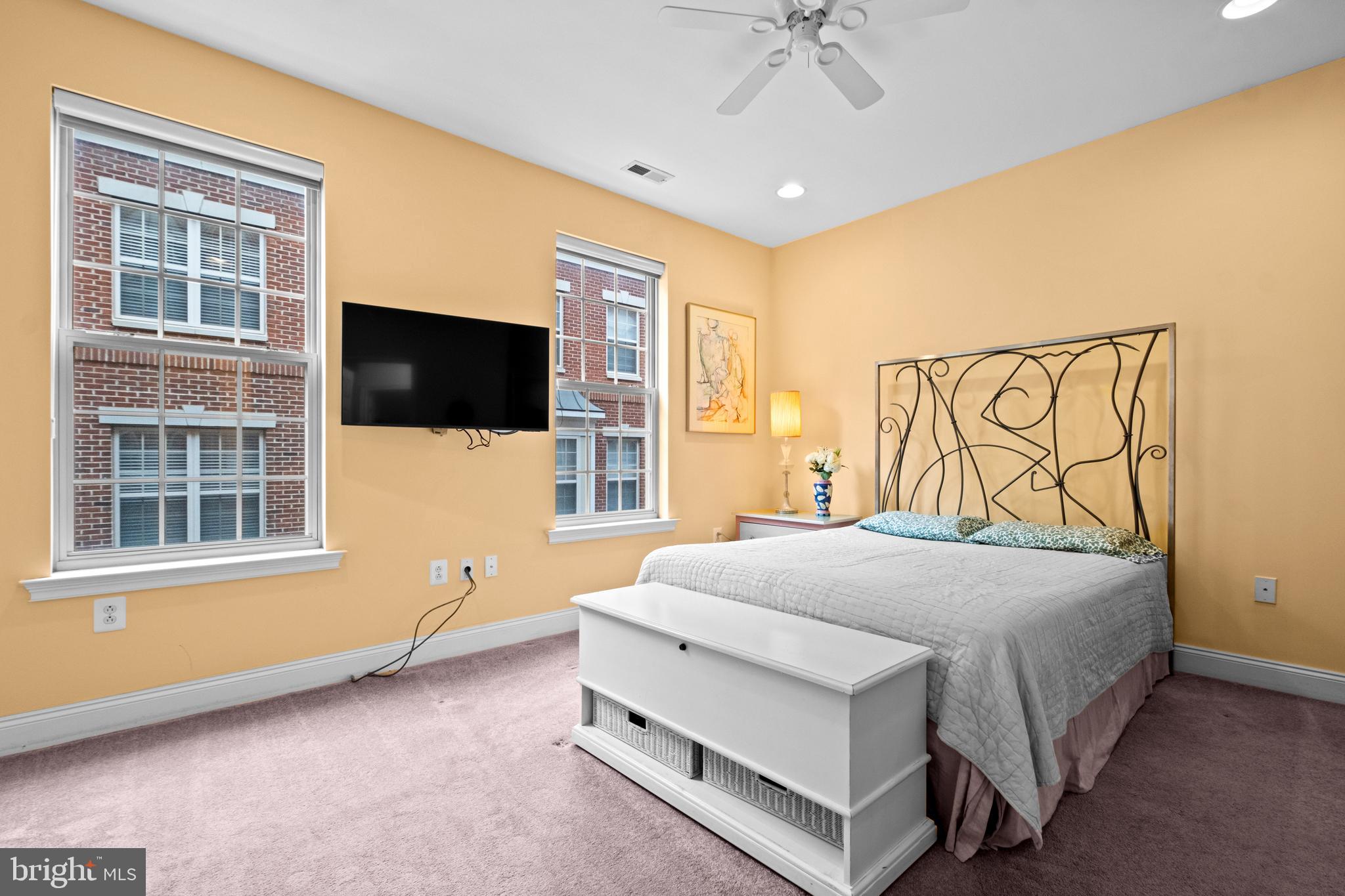 NAVAL SQUARE - Residential