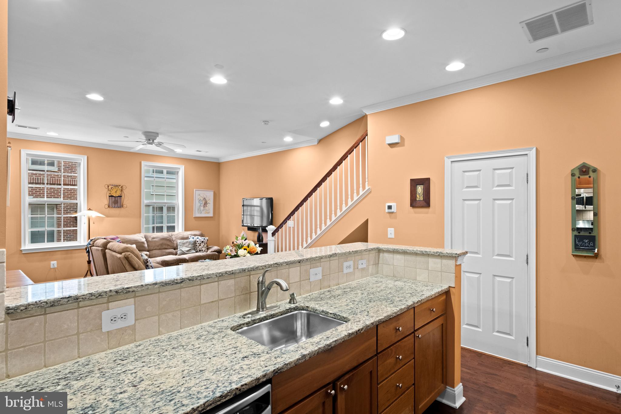 NAVAL SQUARE - Residential