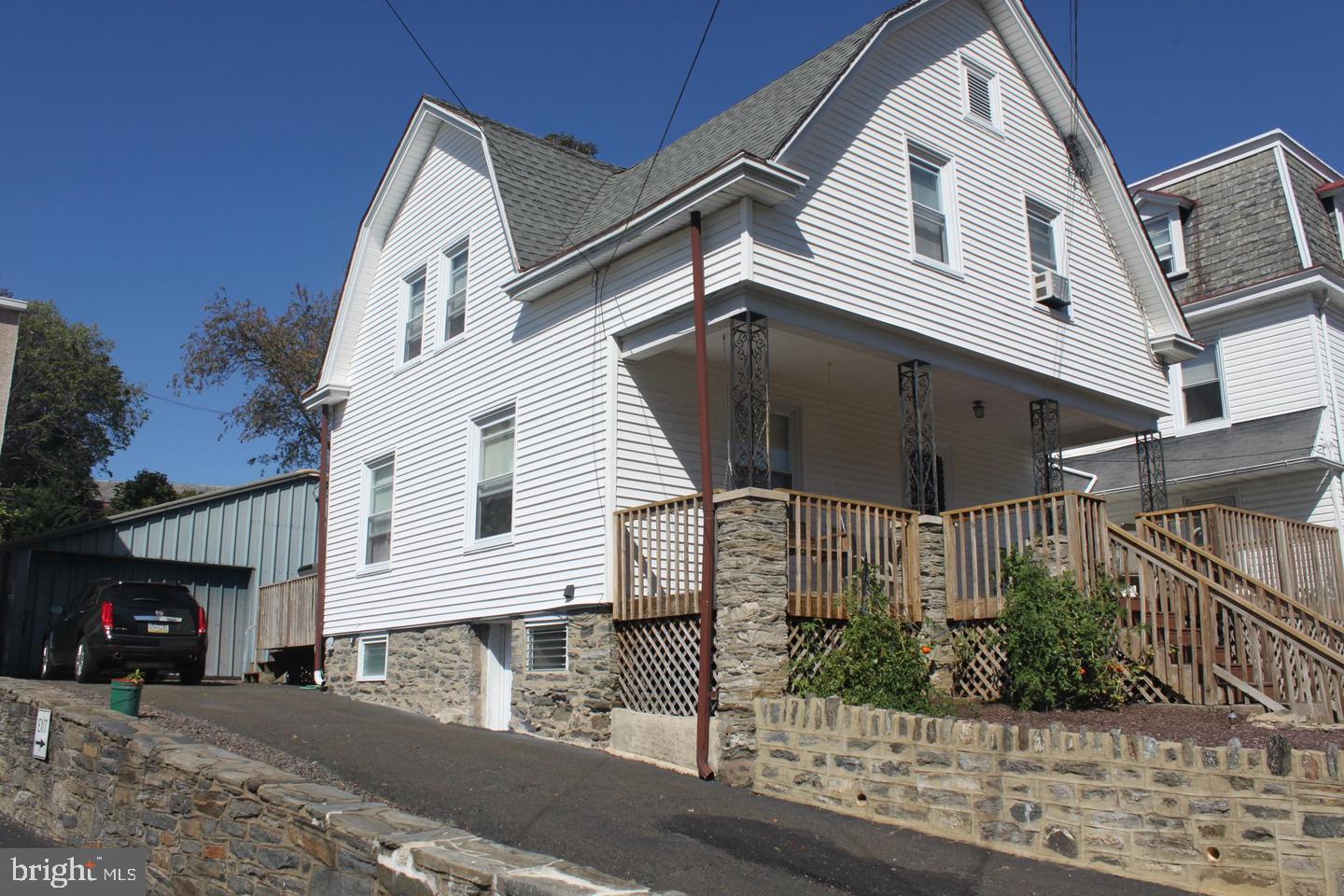 JENKINTOWN - Residential