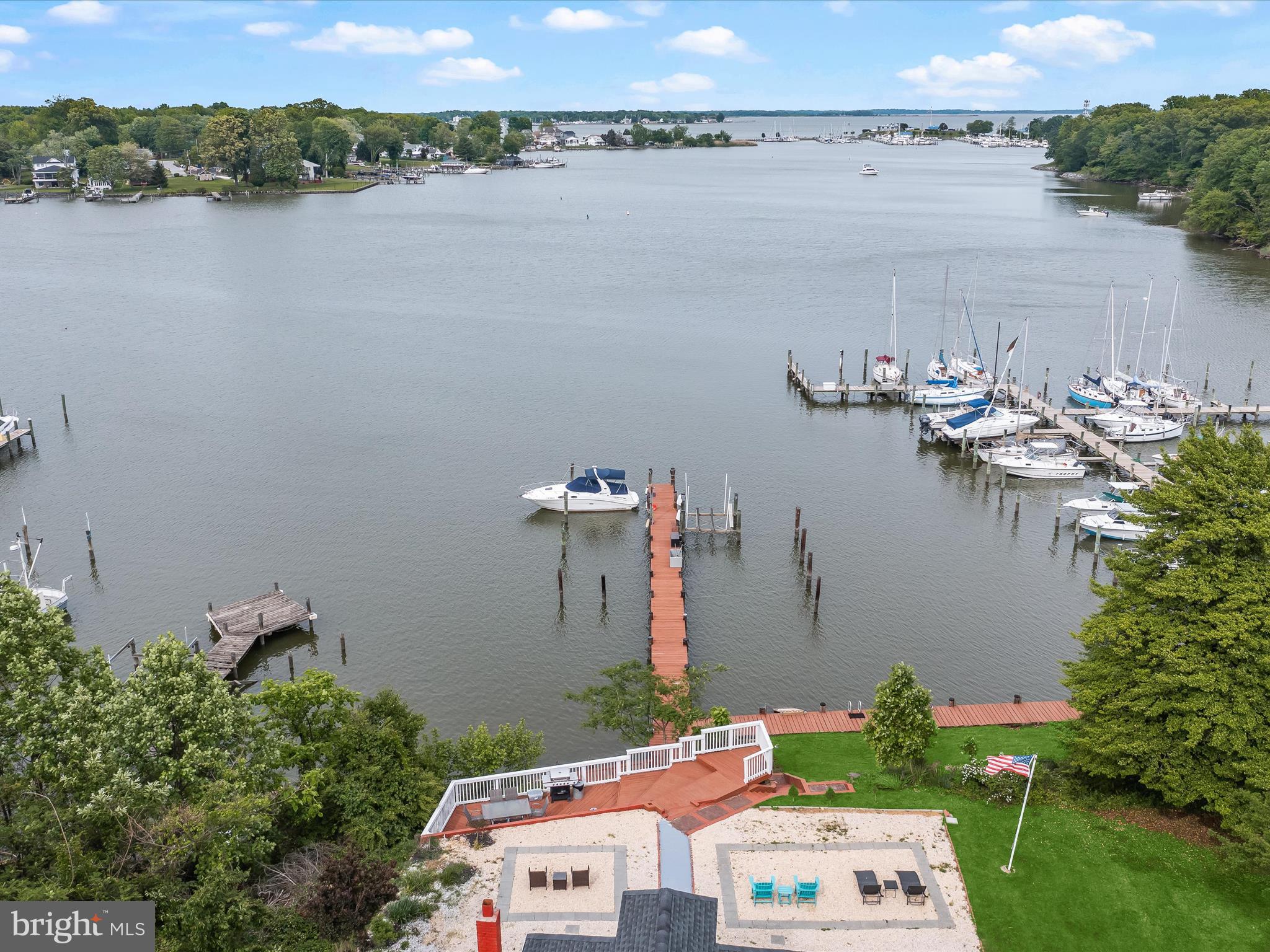 CEDAR BEACH - Residential
