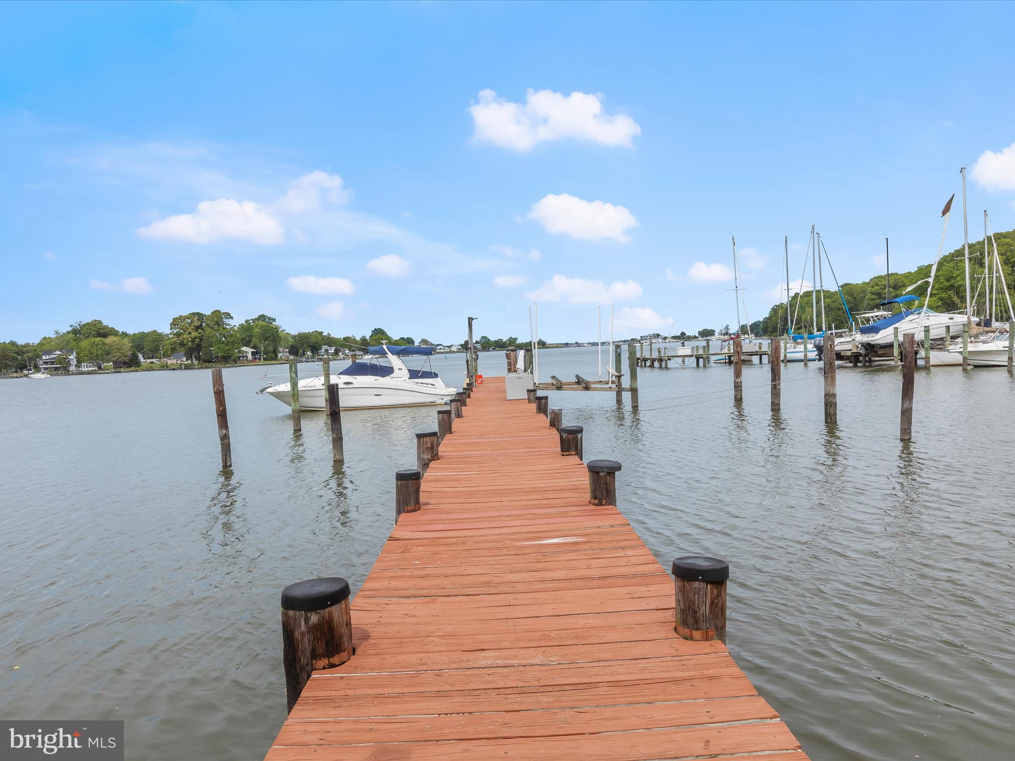 CEDAR BEACH - Residential