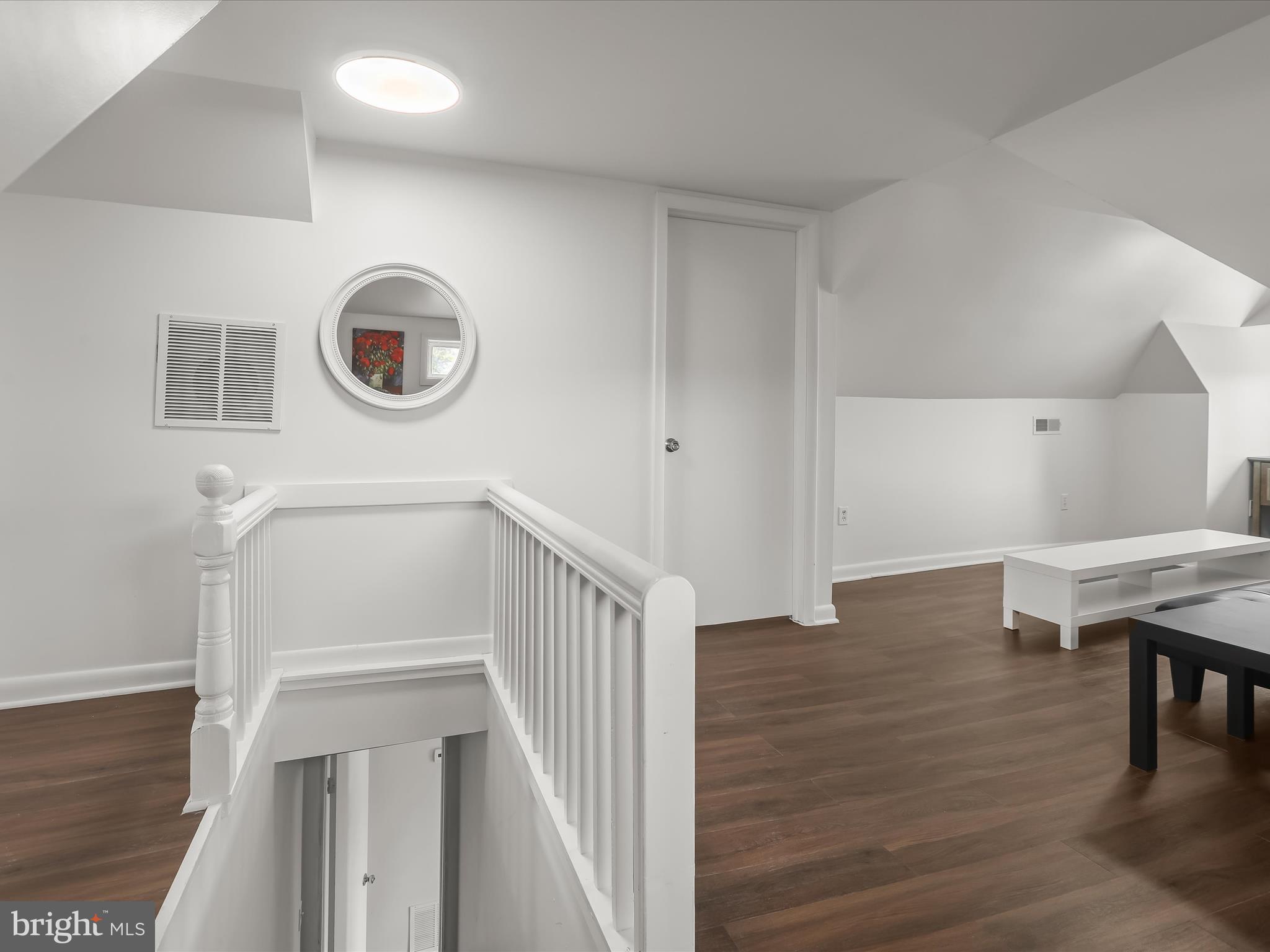 CEDAR BEACH - Residential