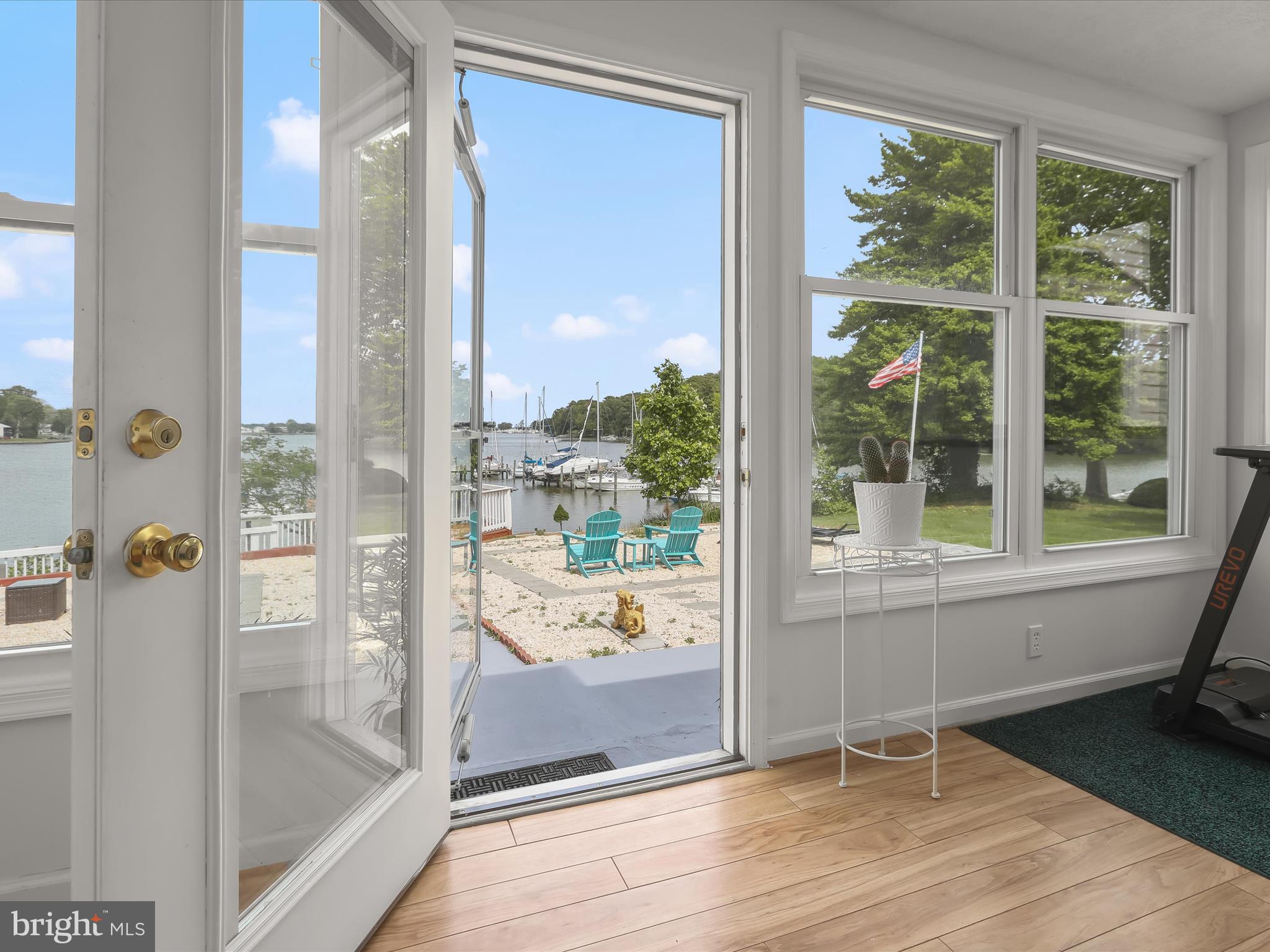 CEDAR BEACH - Residential