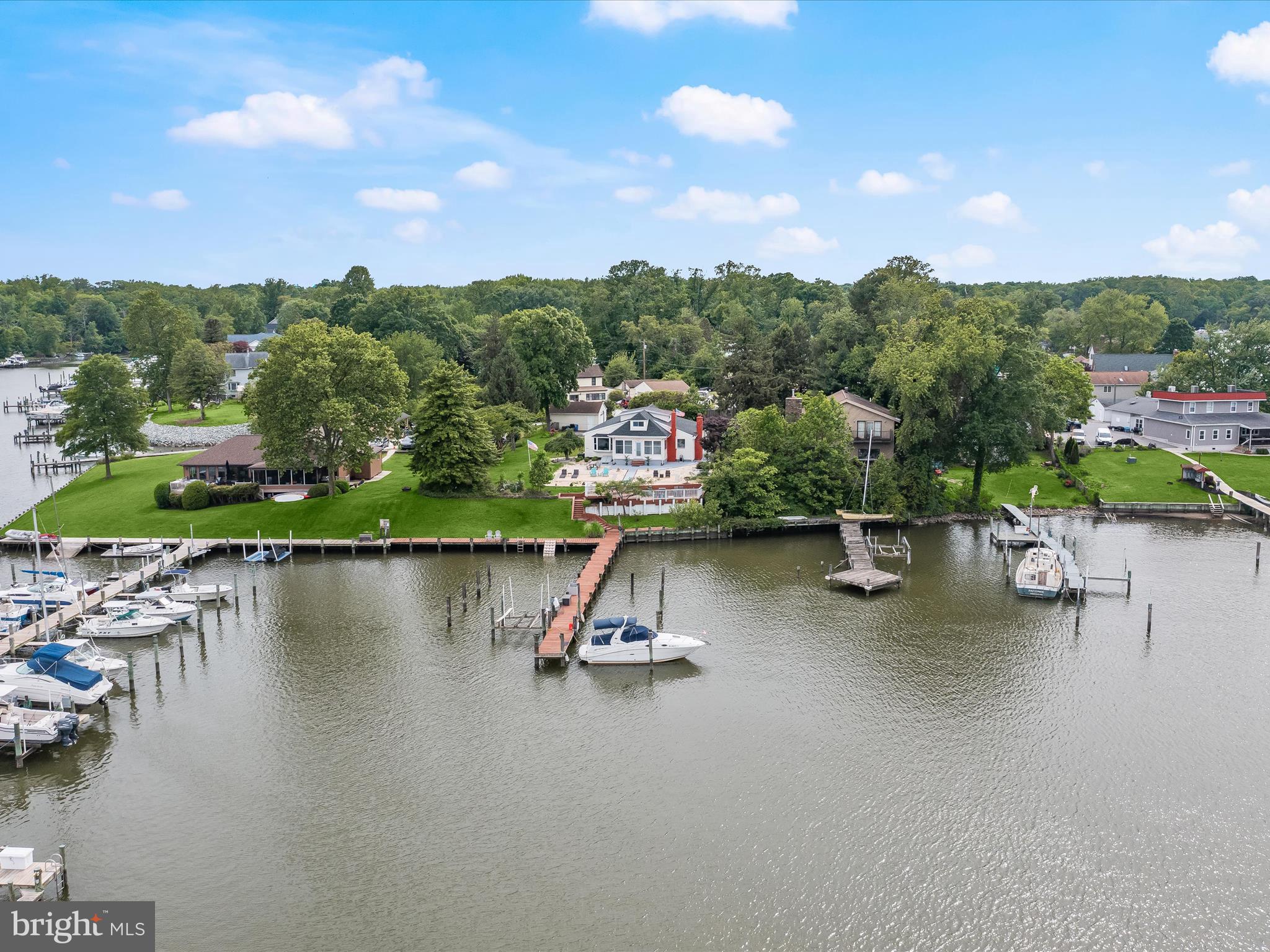 CEDAR BEACH - Residential