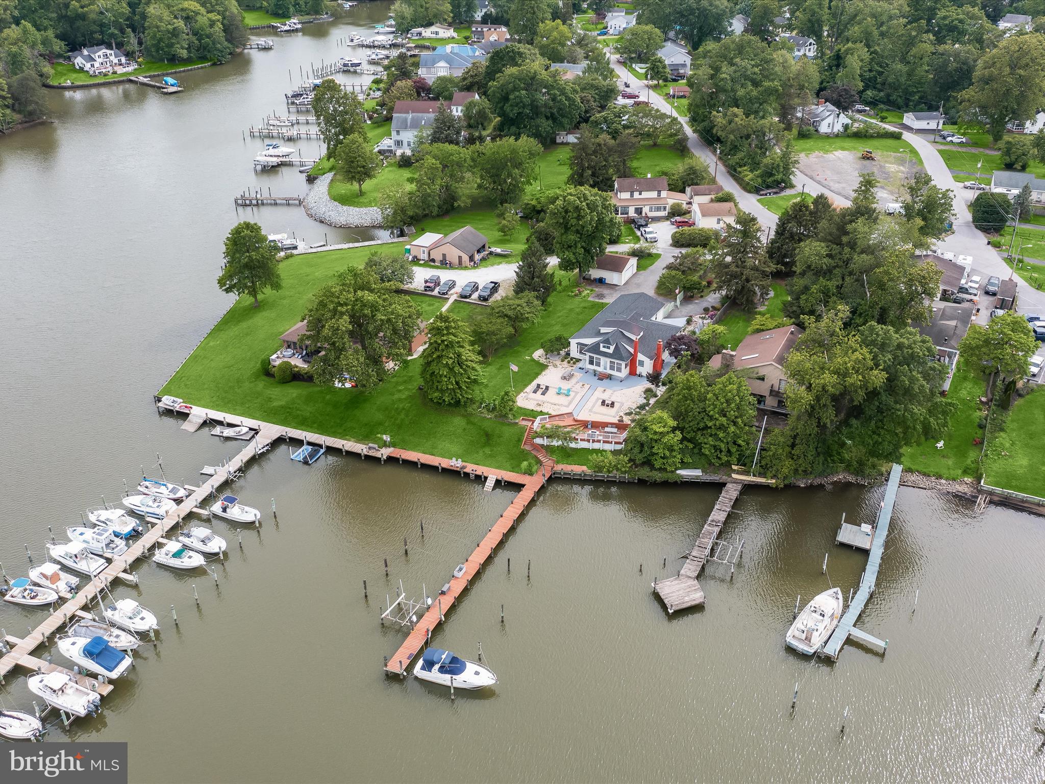 CEDAR BEACH - Residential