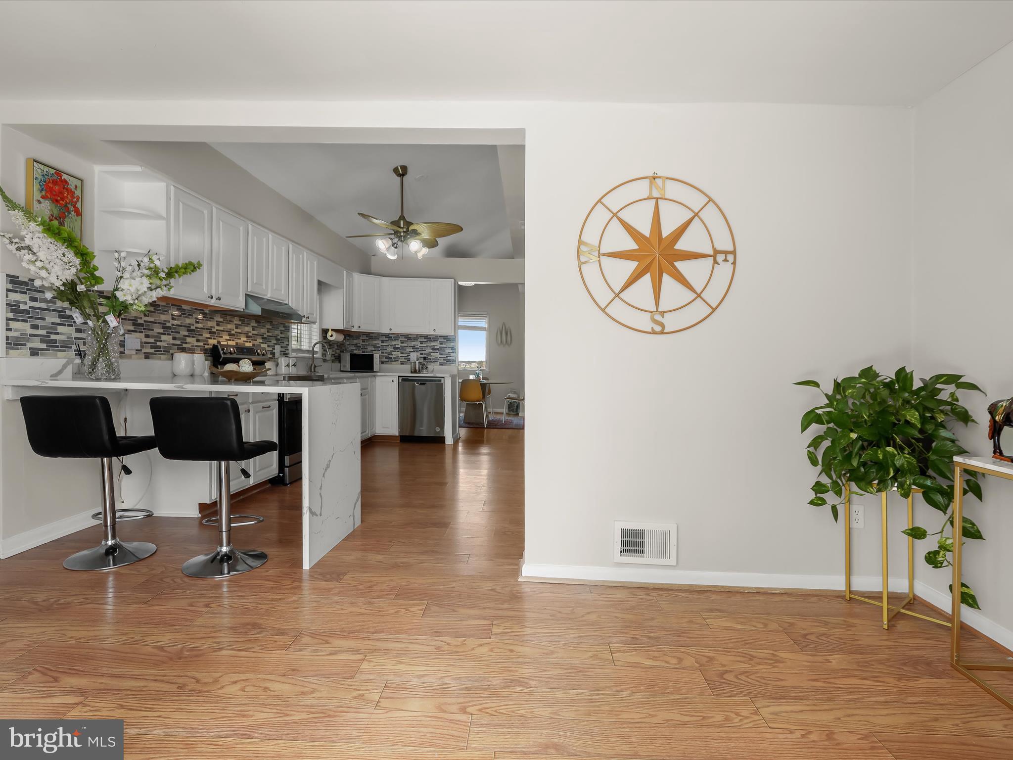 CEDAR BEACH - Residential