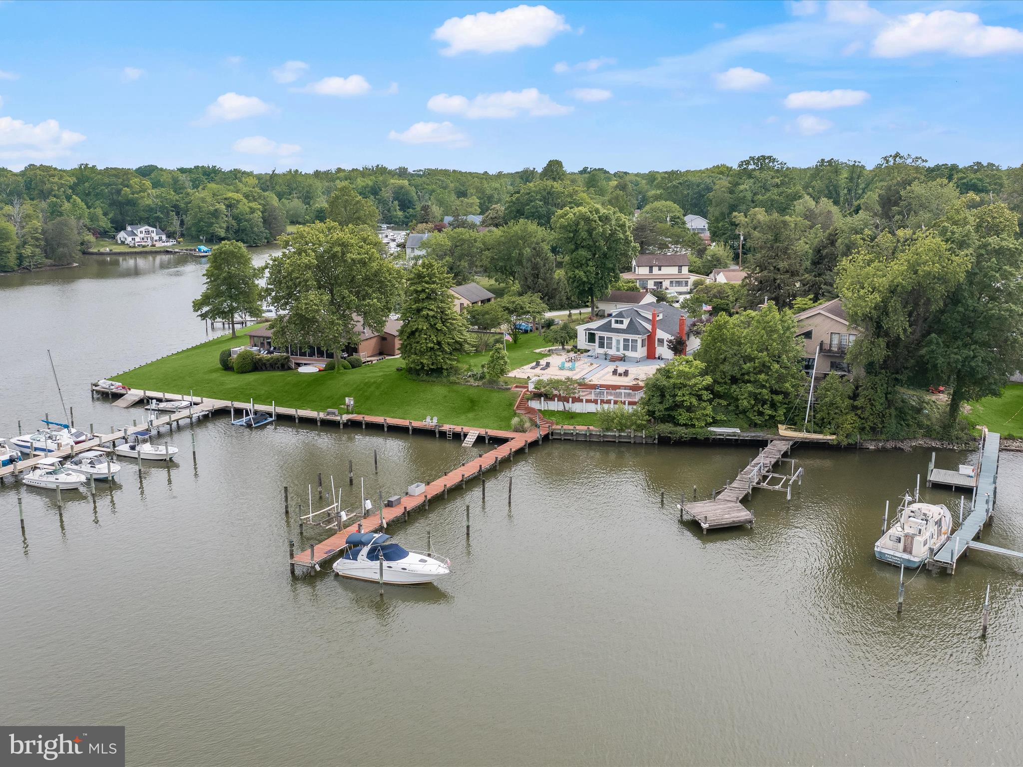 CEDAR BEACH - Residential