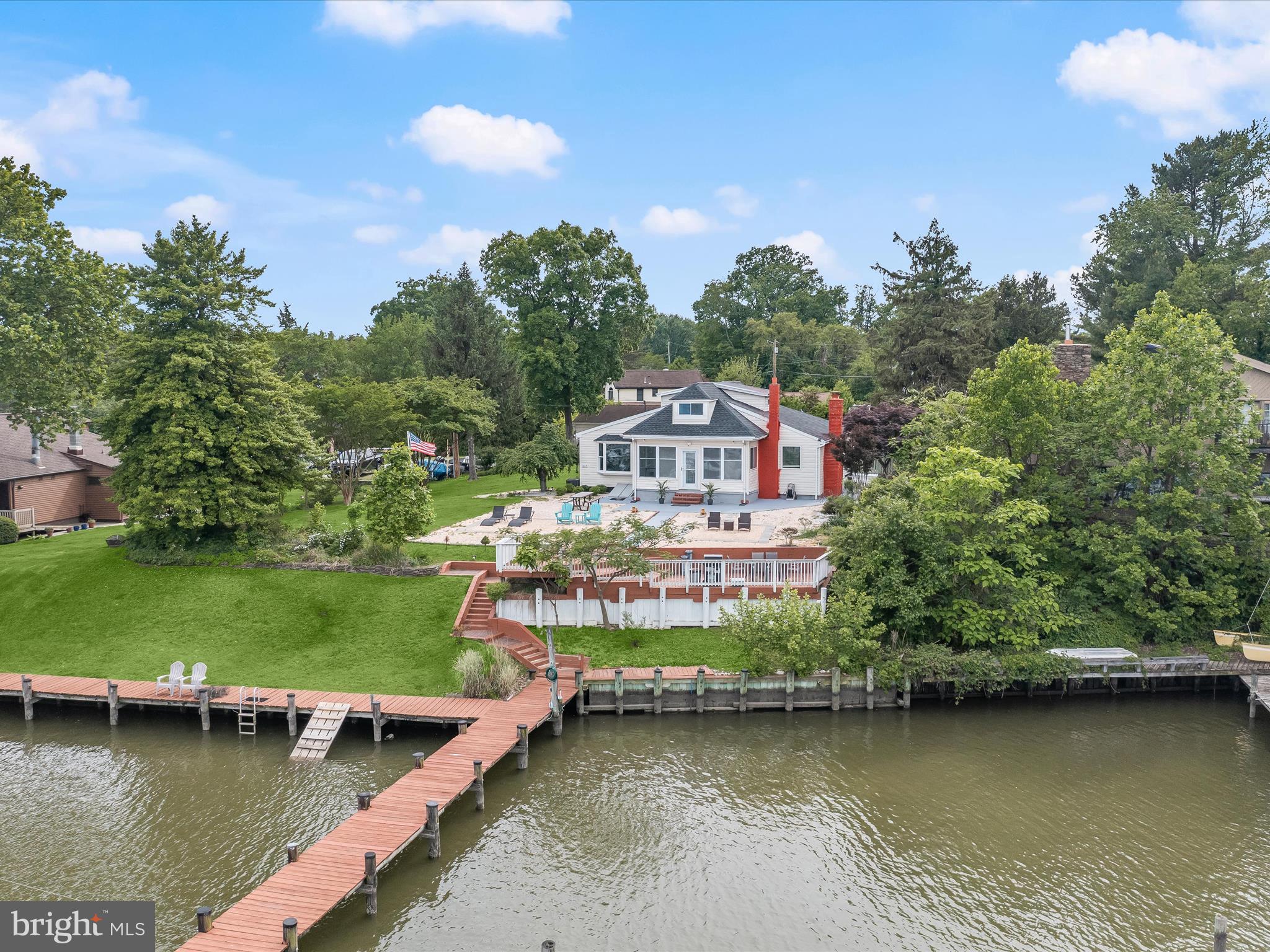 CEDAR BEACH - Residential