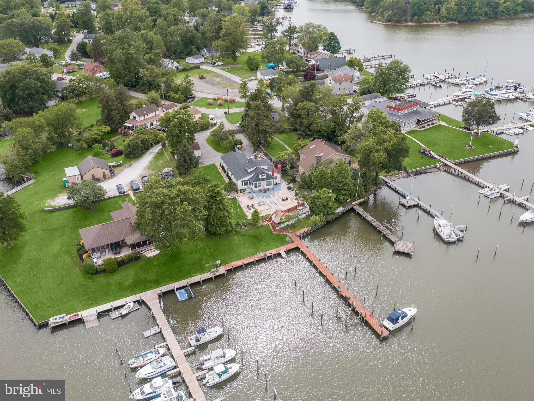 CEDAR BEACH - Residential