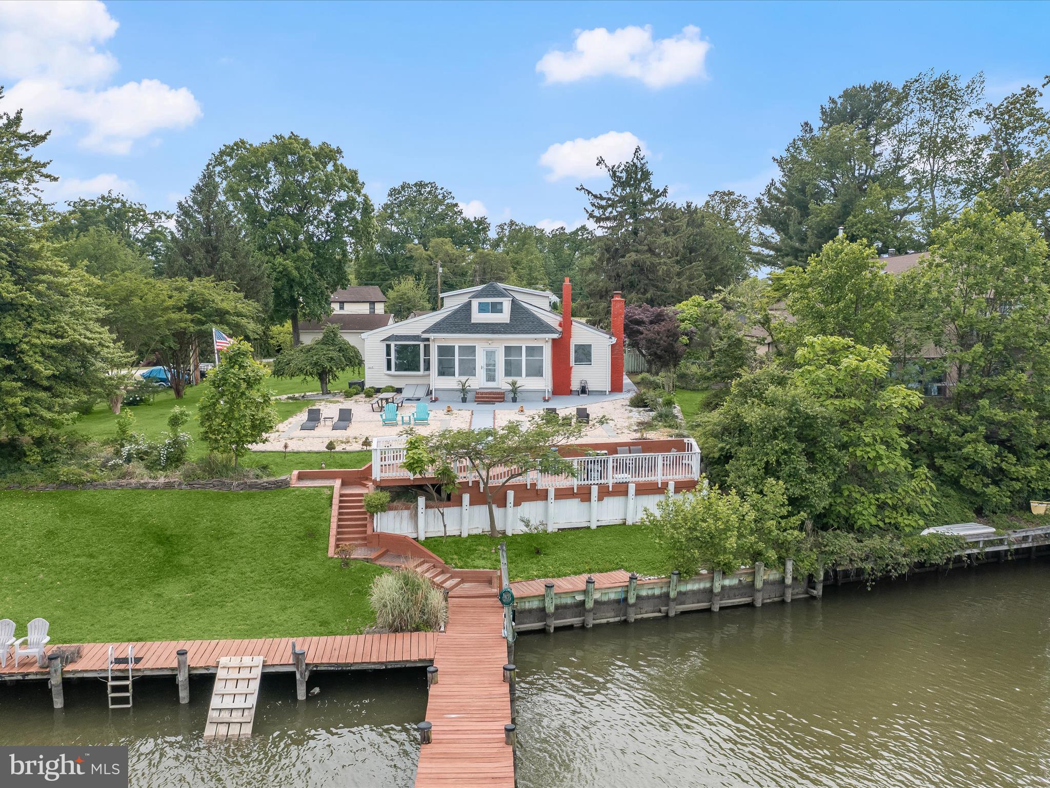 CEDAR BEACH - Residential