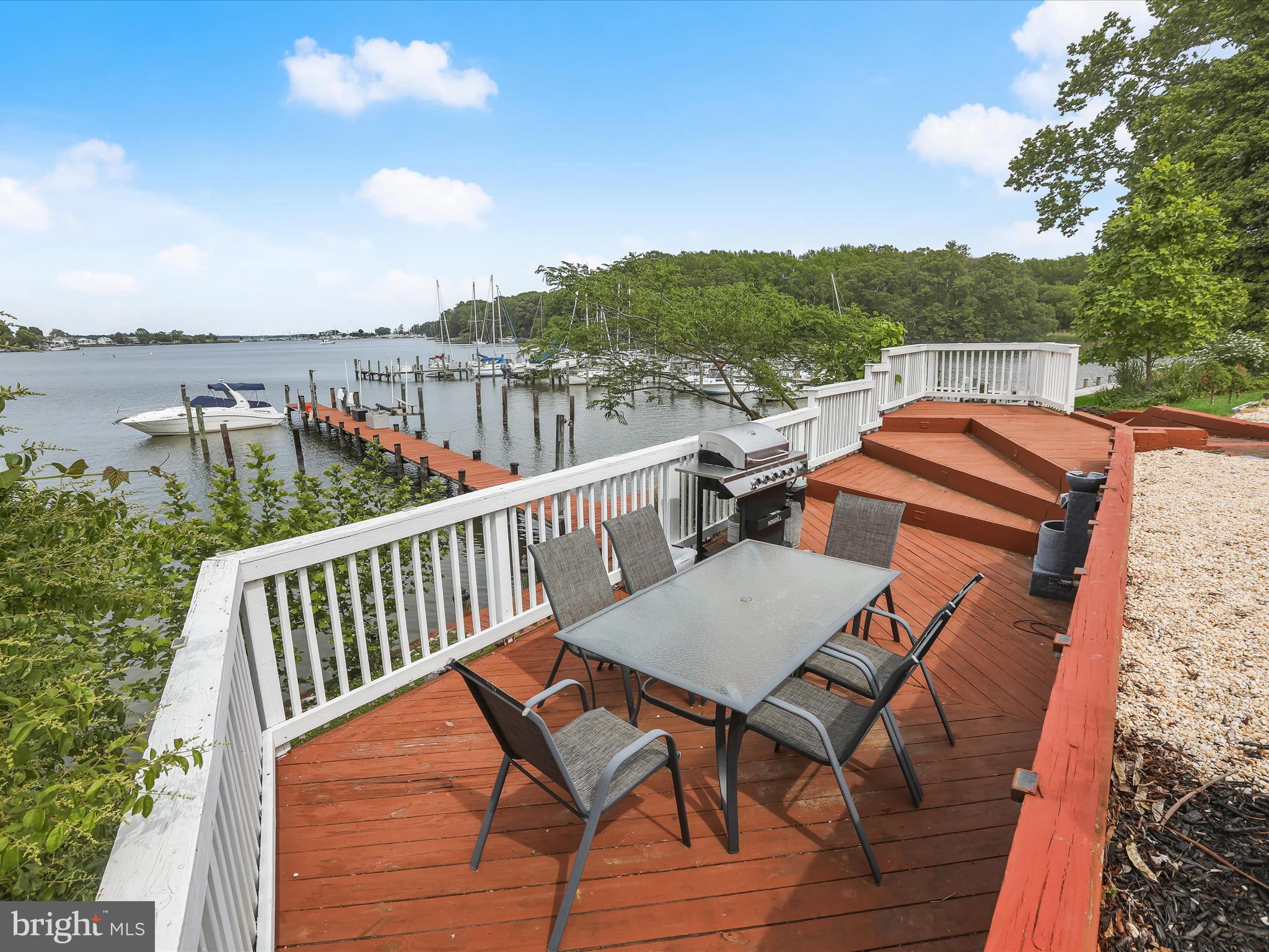 CEDAR BEACH - Residential