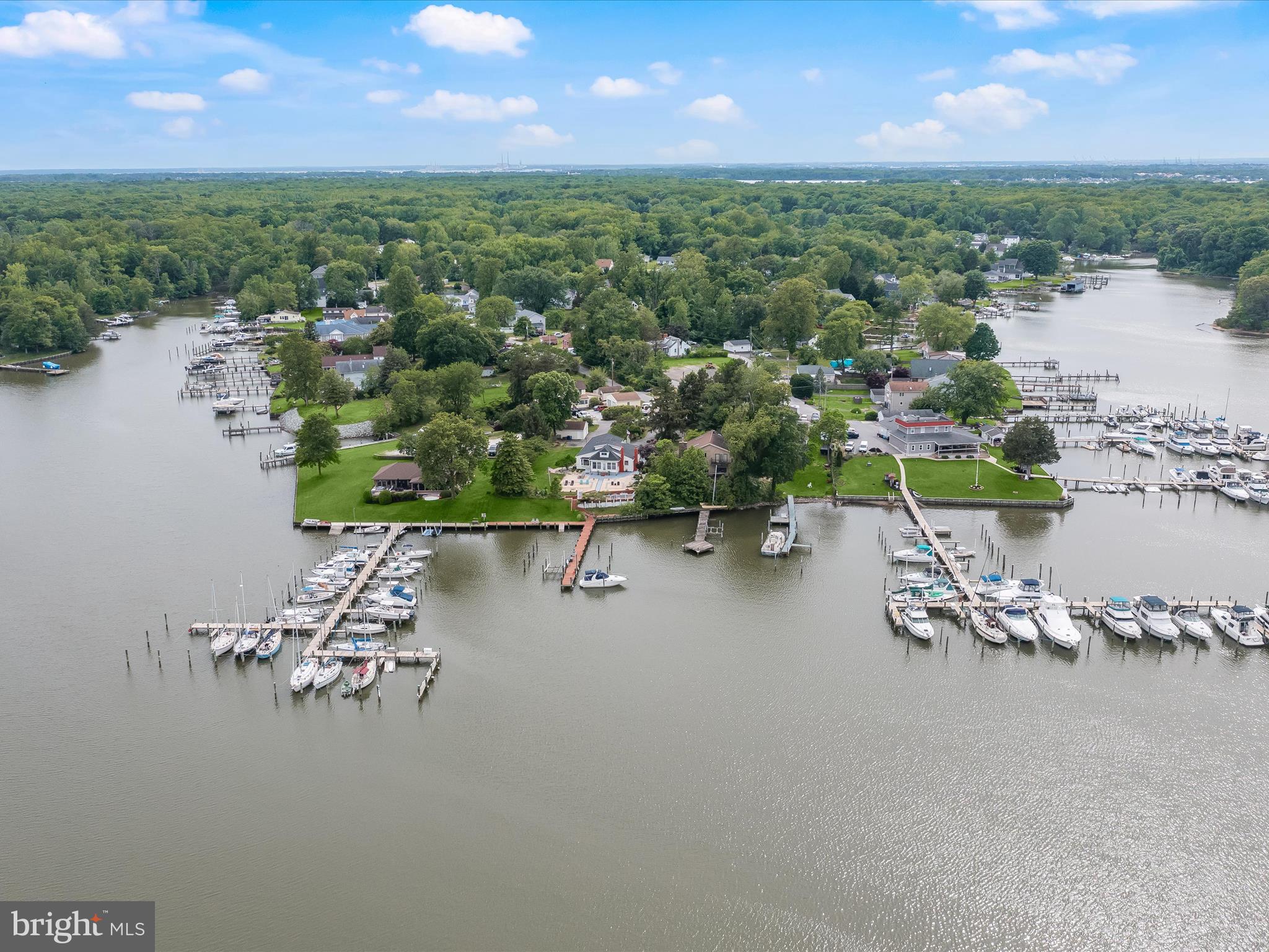 CEDAR BEACH - Residential
