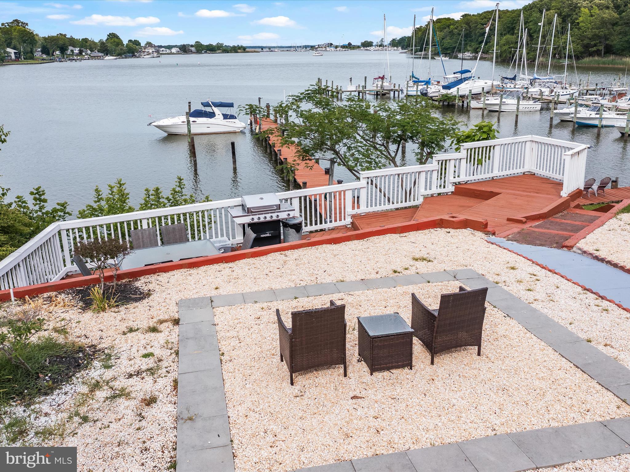 CEDAR BEACH - Residential