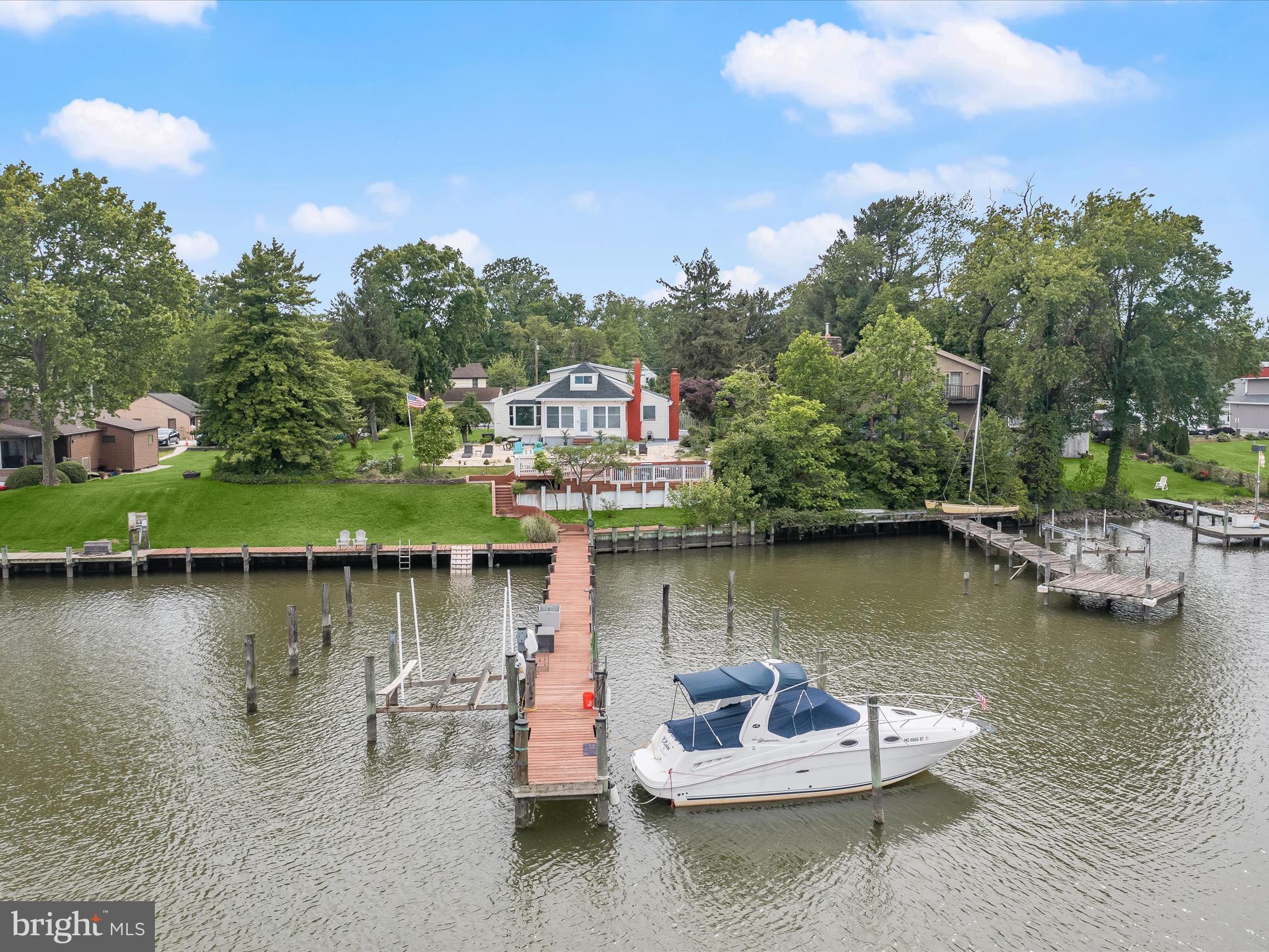 CEDAR BEACH - Residential