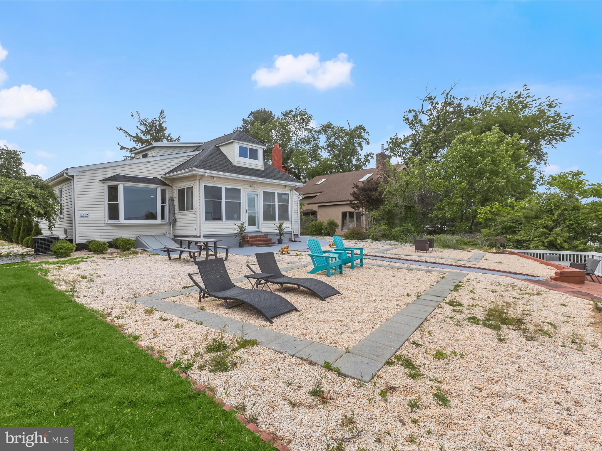 CEDAR BEACH - Residential