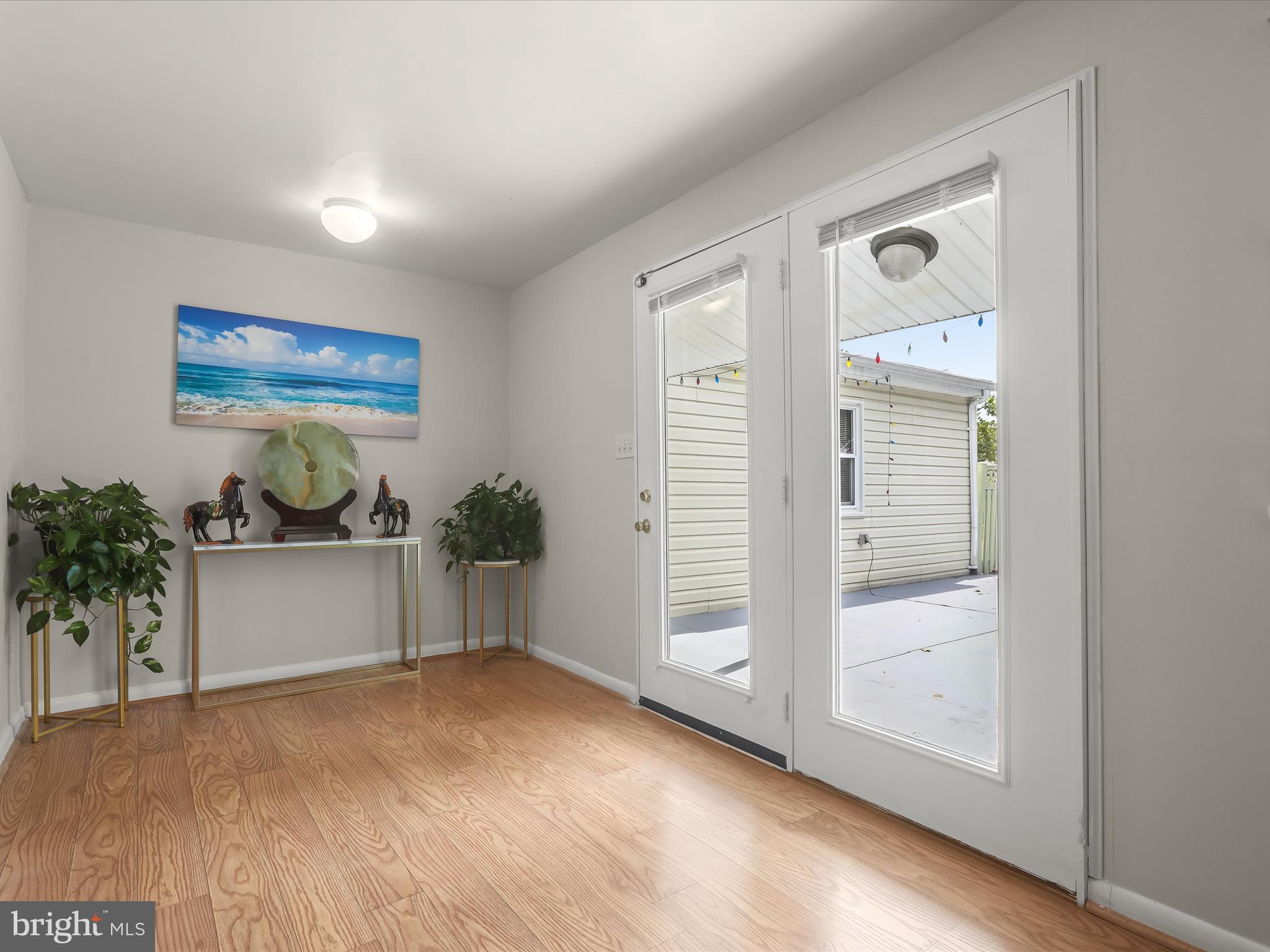 CEDAR BEACH - Residential
