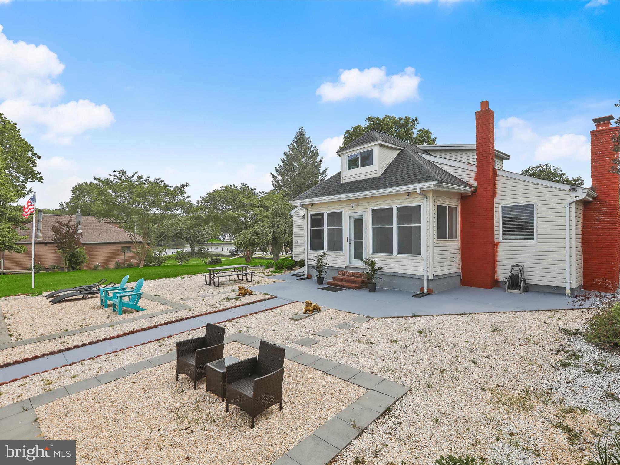 CEDAR BEACH - Residential