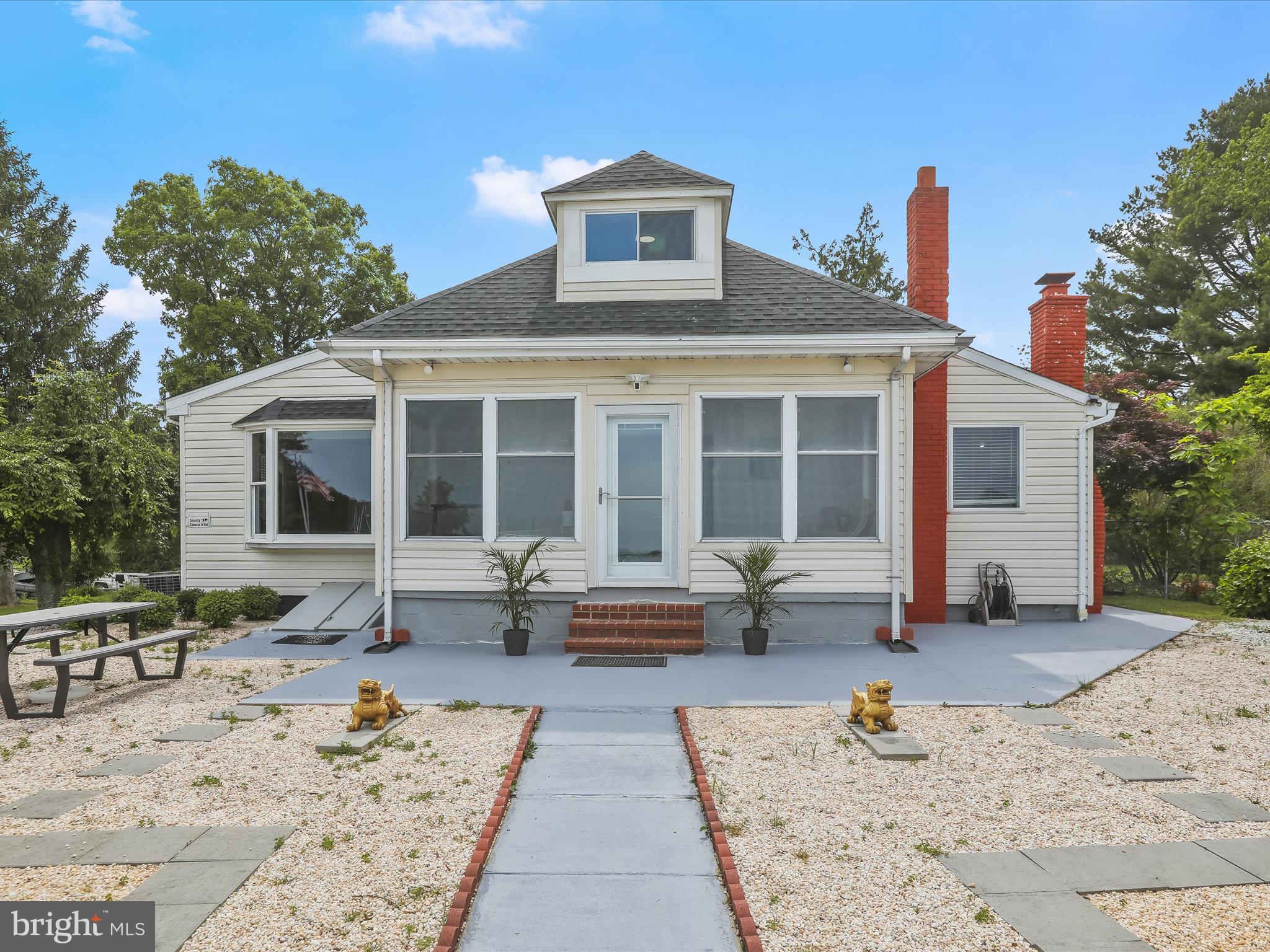 CEDAR BEACH - Residential