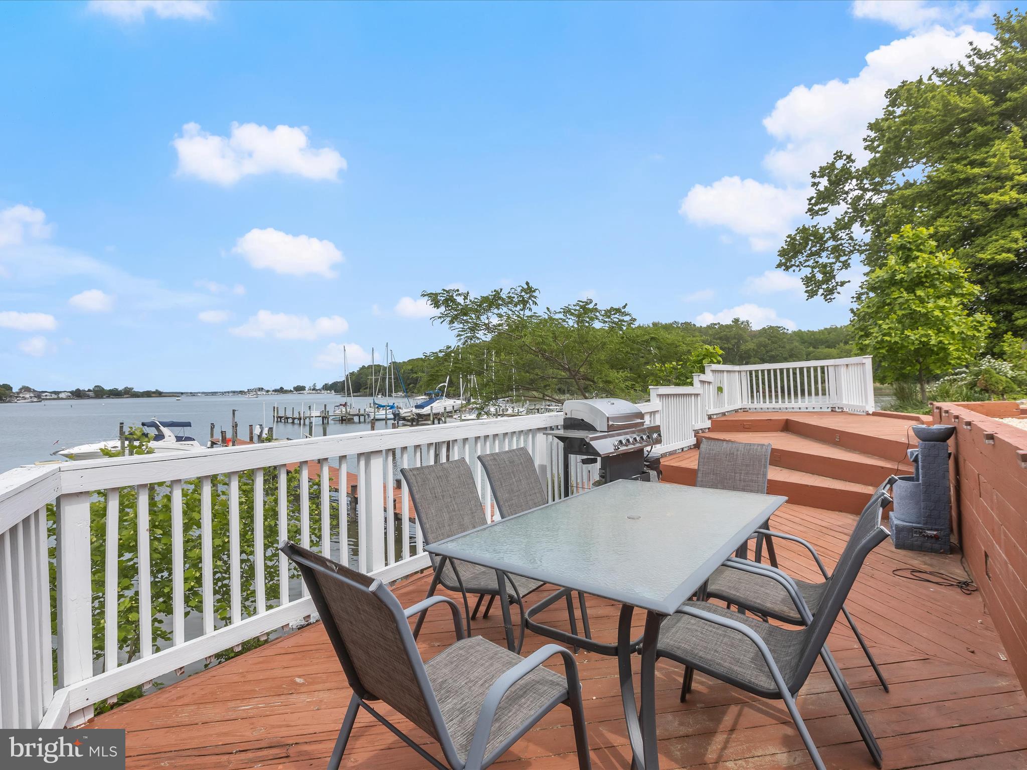 CEDAR BEACH - Residential