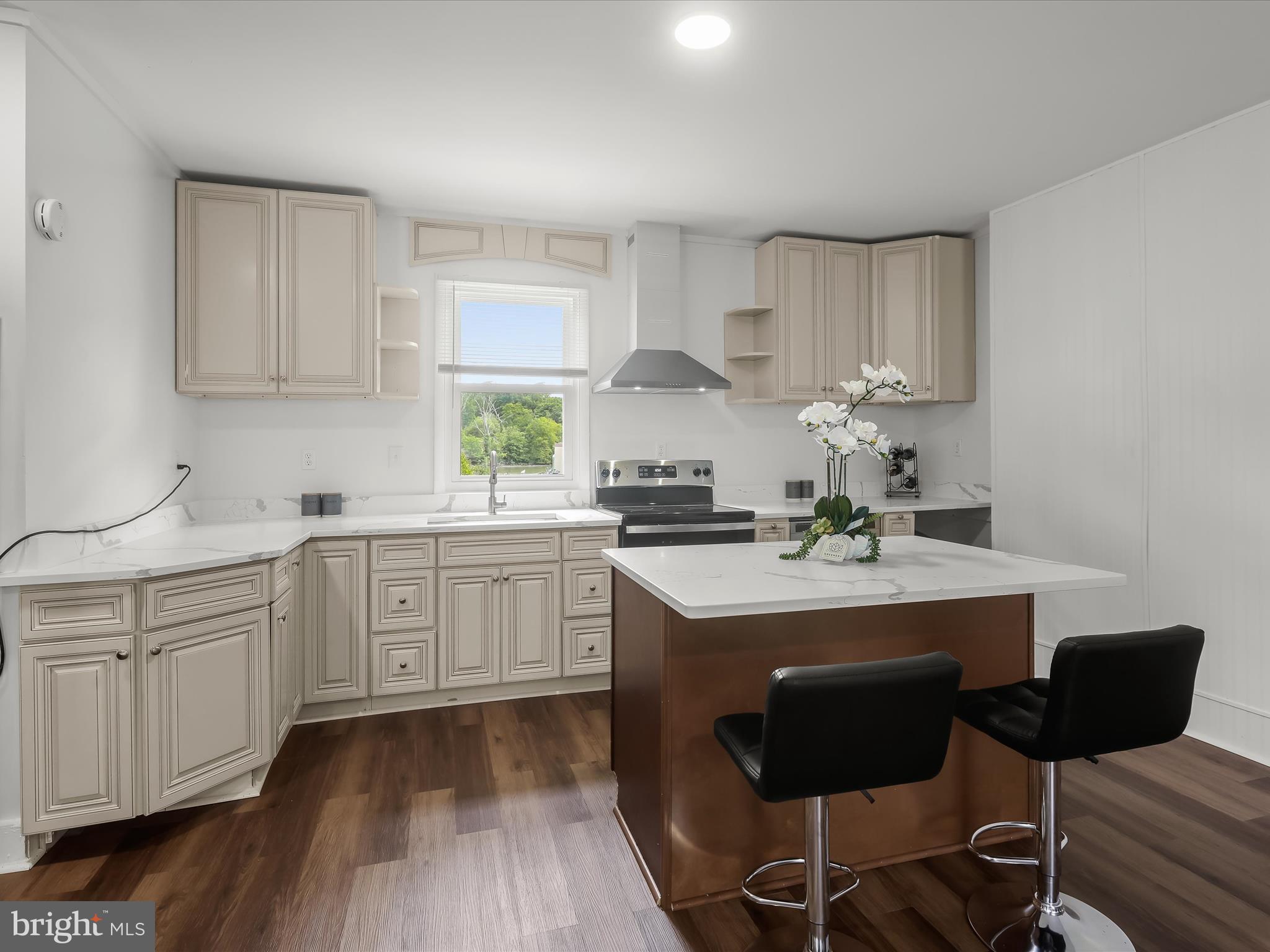 CEDAR BEACH - Residential
