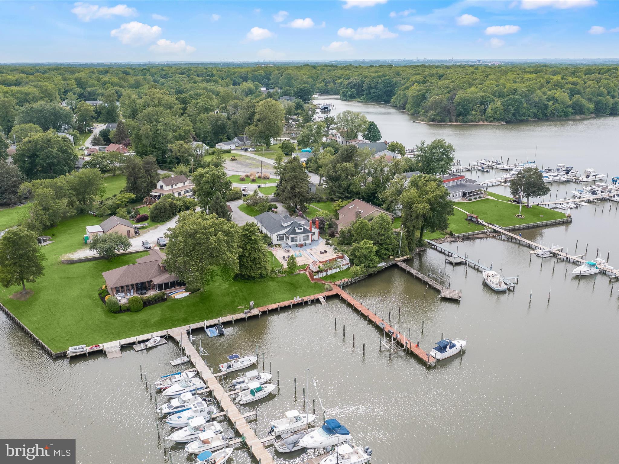 CEDAR BEACH - Residential
