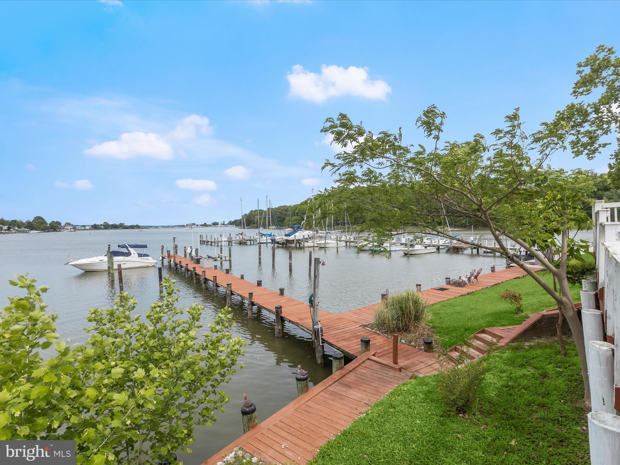 CEDAR BEACH - Residential