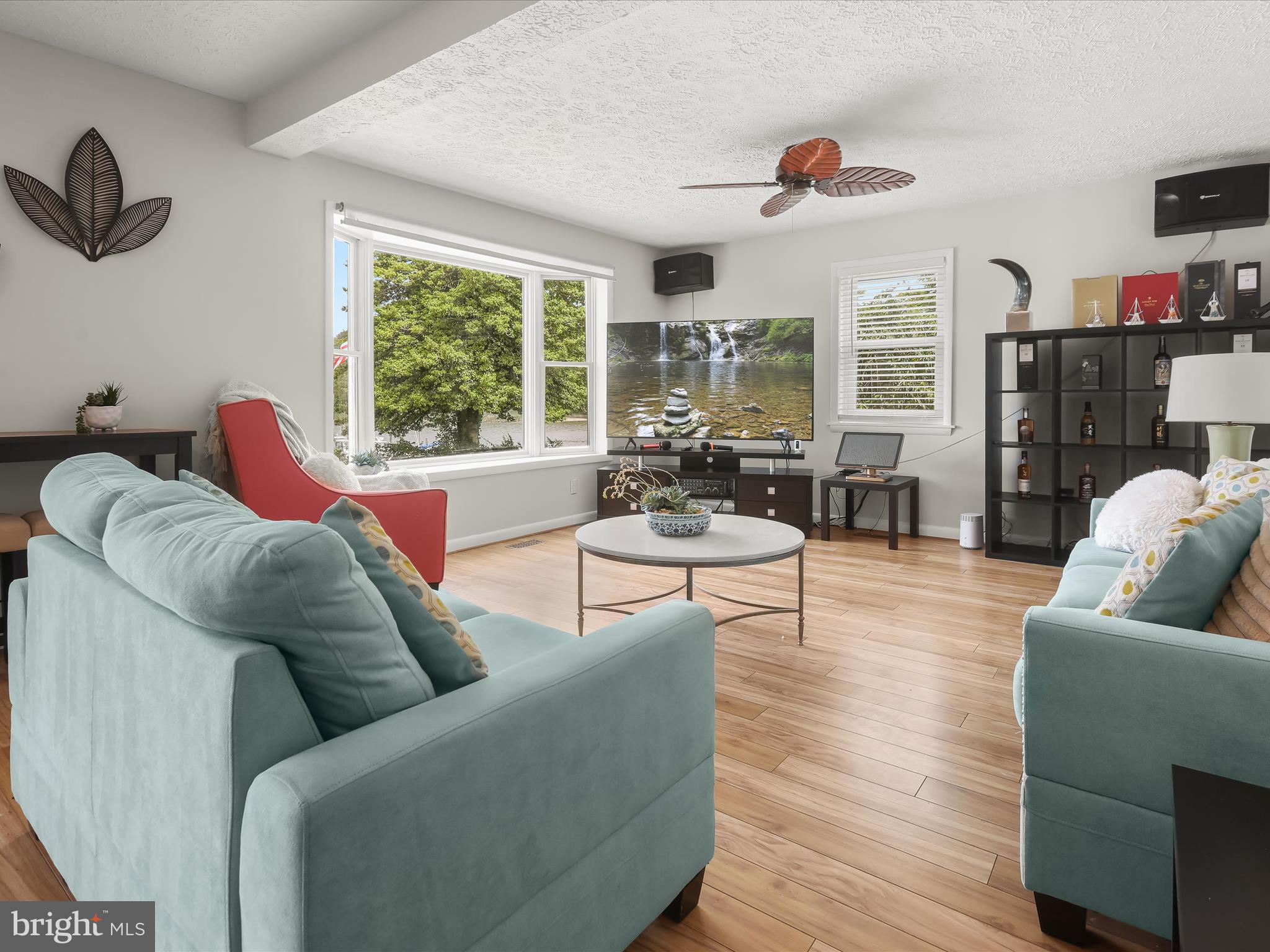 CEDAR BEACH - Residential
