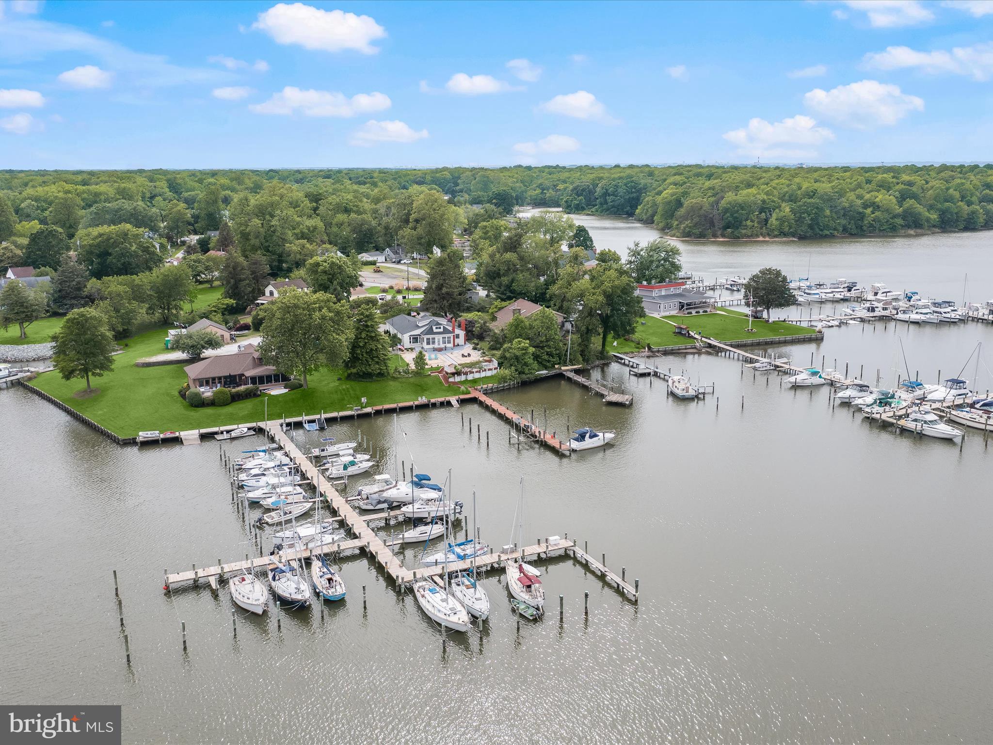 CEDAR BEACH - Residential