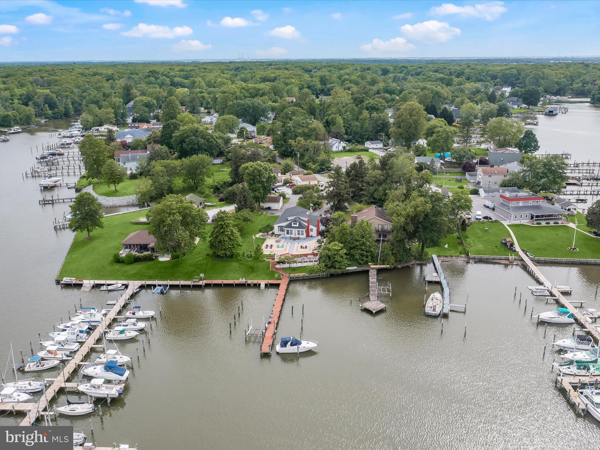 CEDAR BEACH - Residential