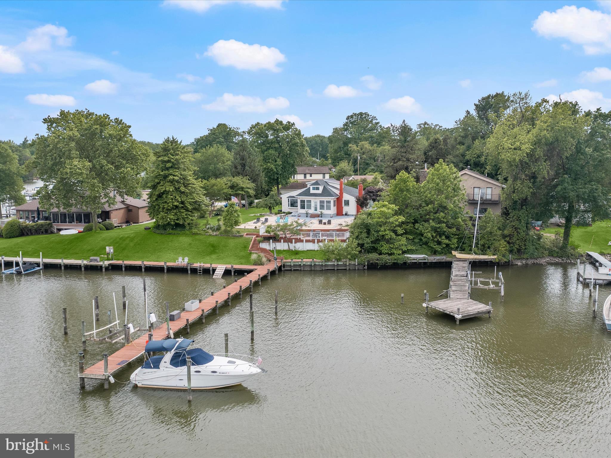 CEDAR BEACH - Residential
