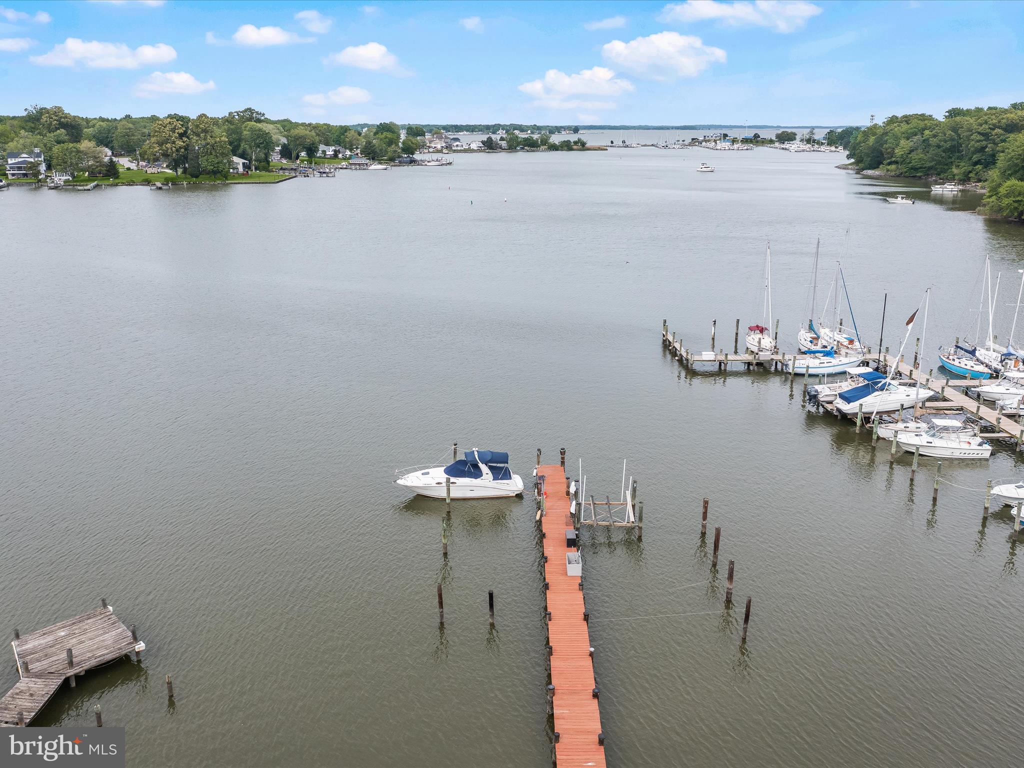 CEDAR BEACH - Residential