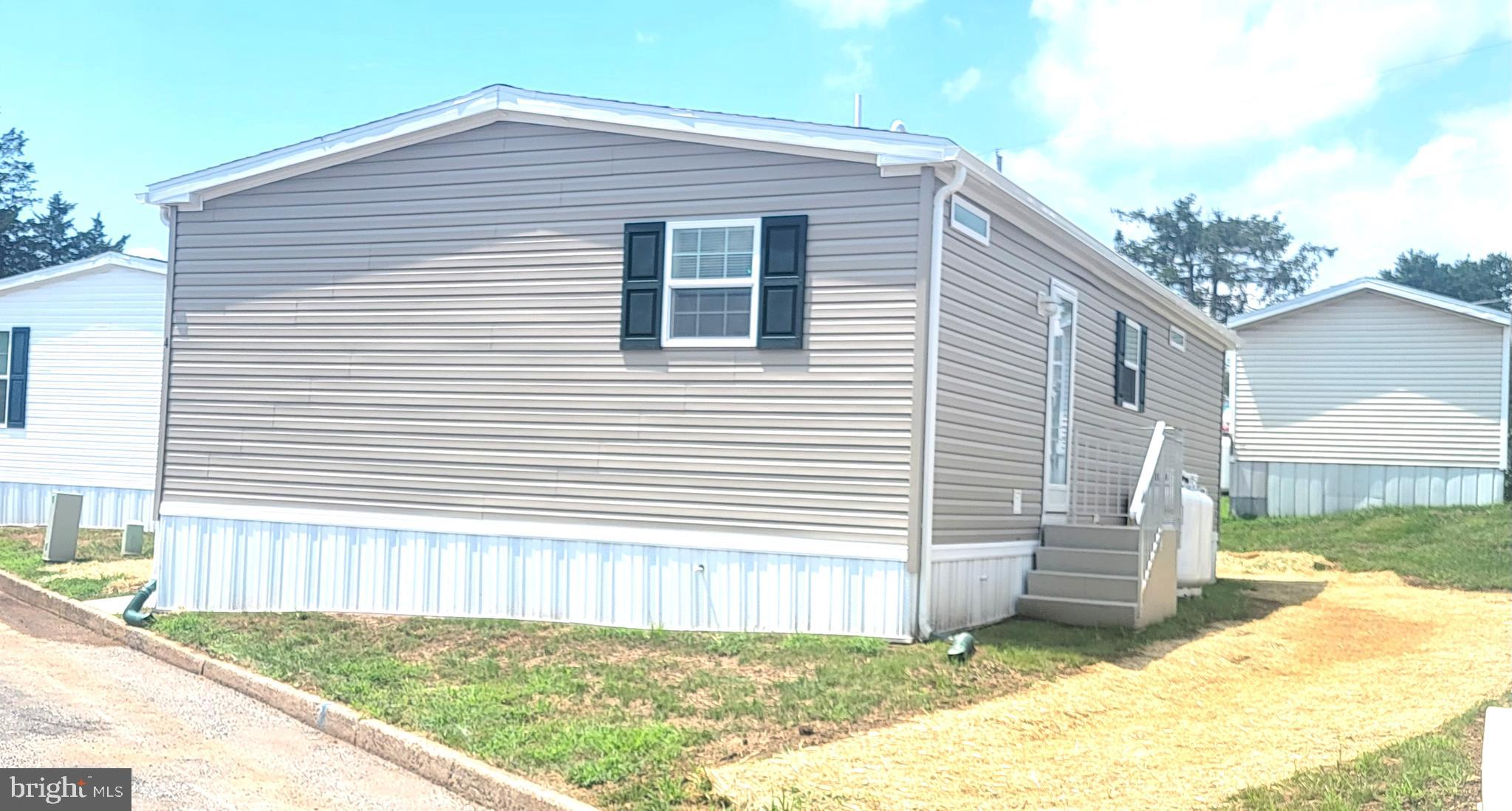 4 JOSEPH AVENUE