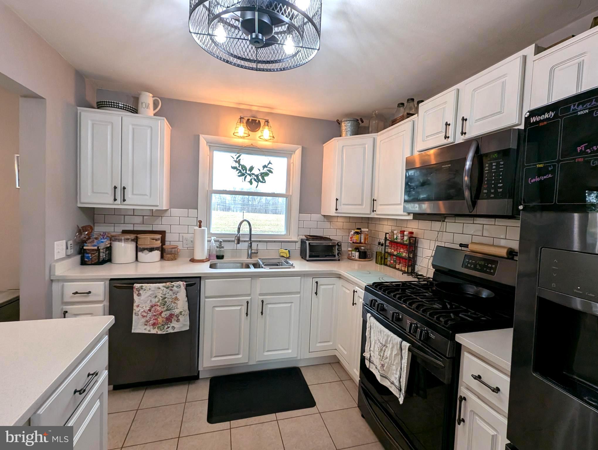 TWIN OAKS - Residential