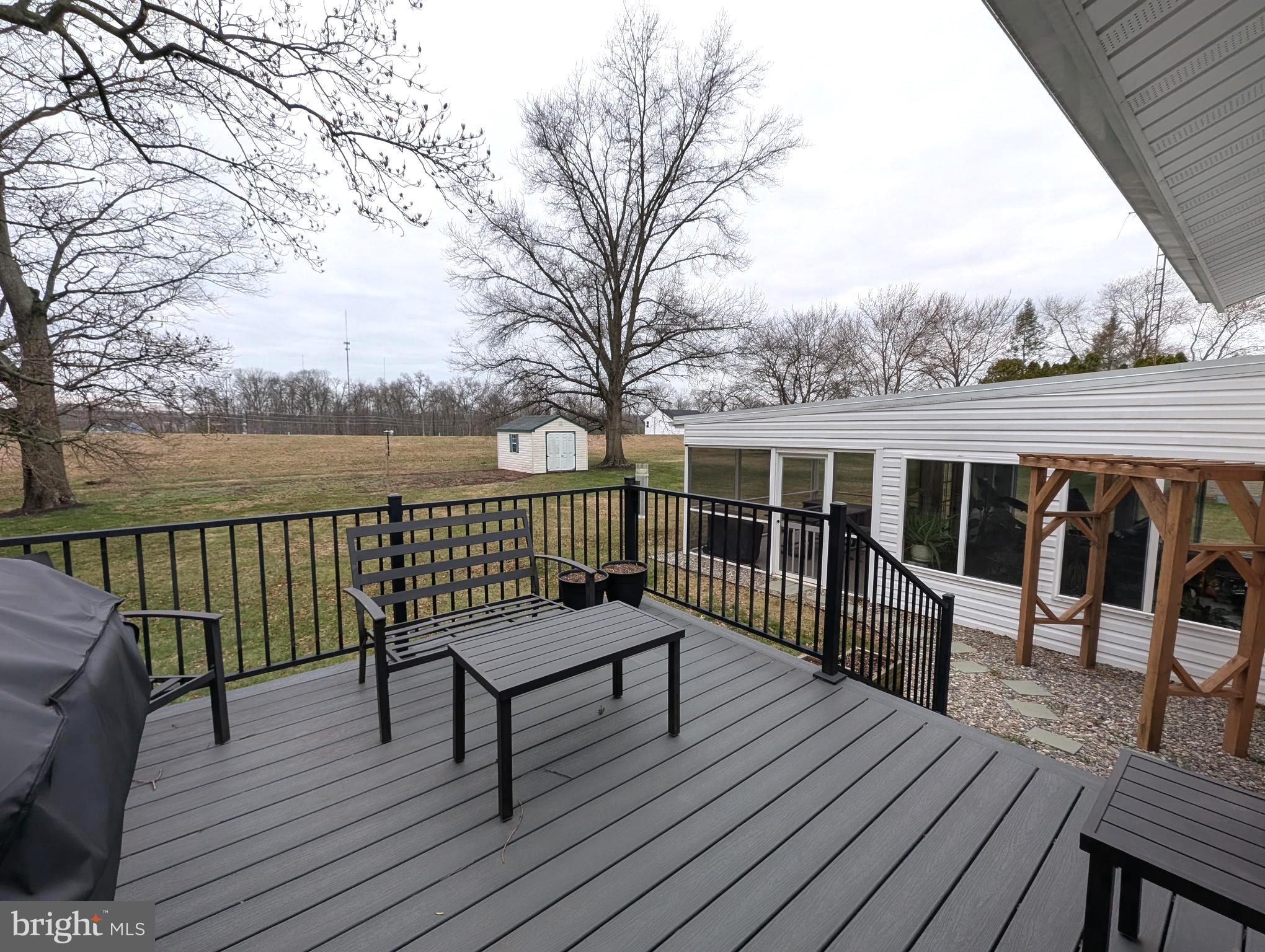 TWIN OAKS - Residential