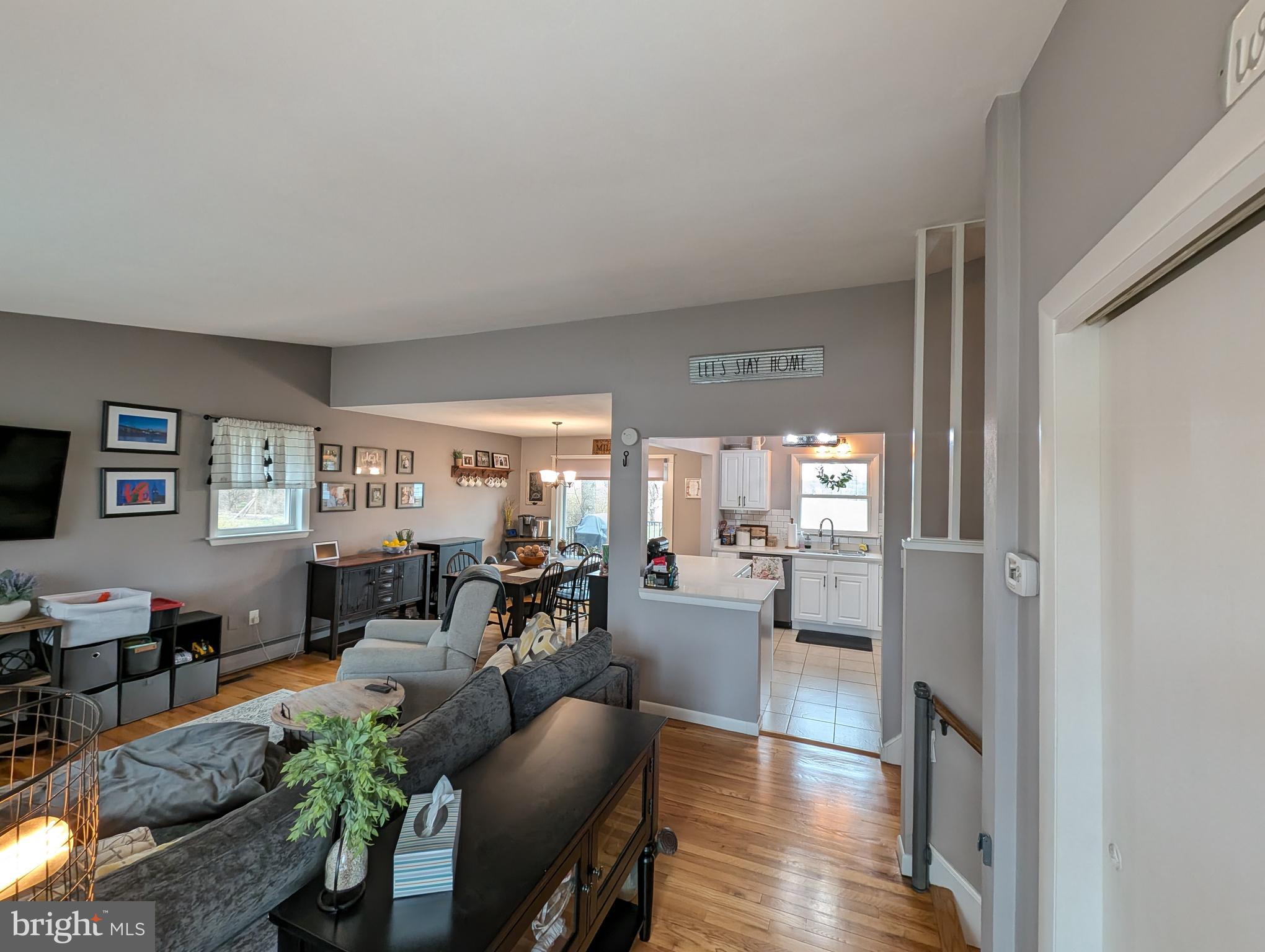 TWIN OAKS - Residential