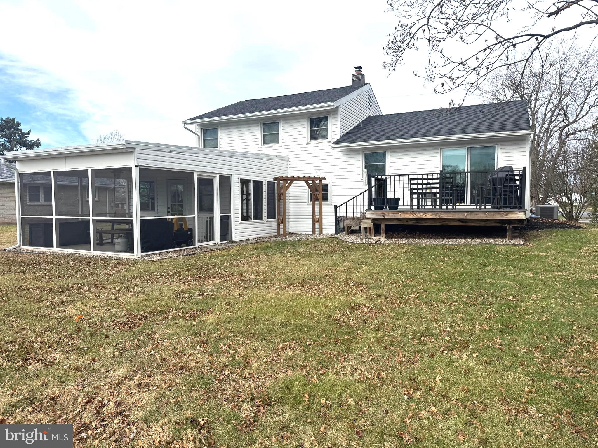 TWIN OAKS - Residential