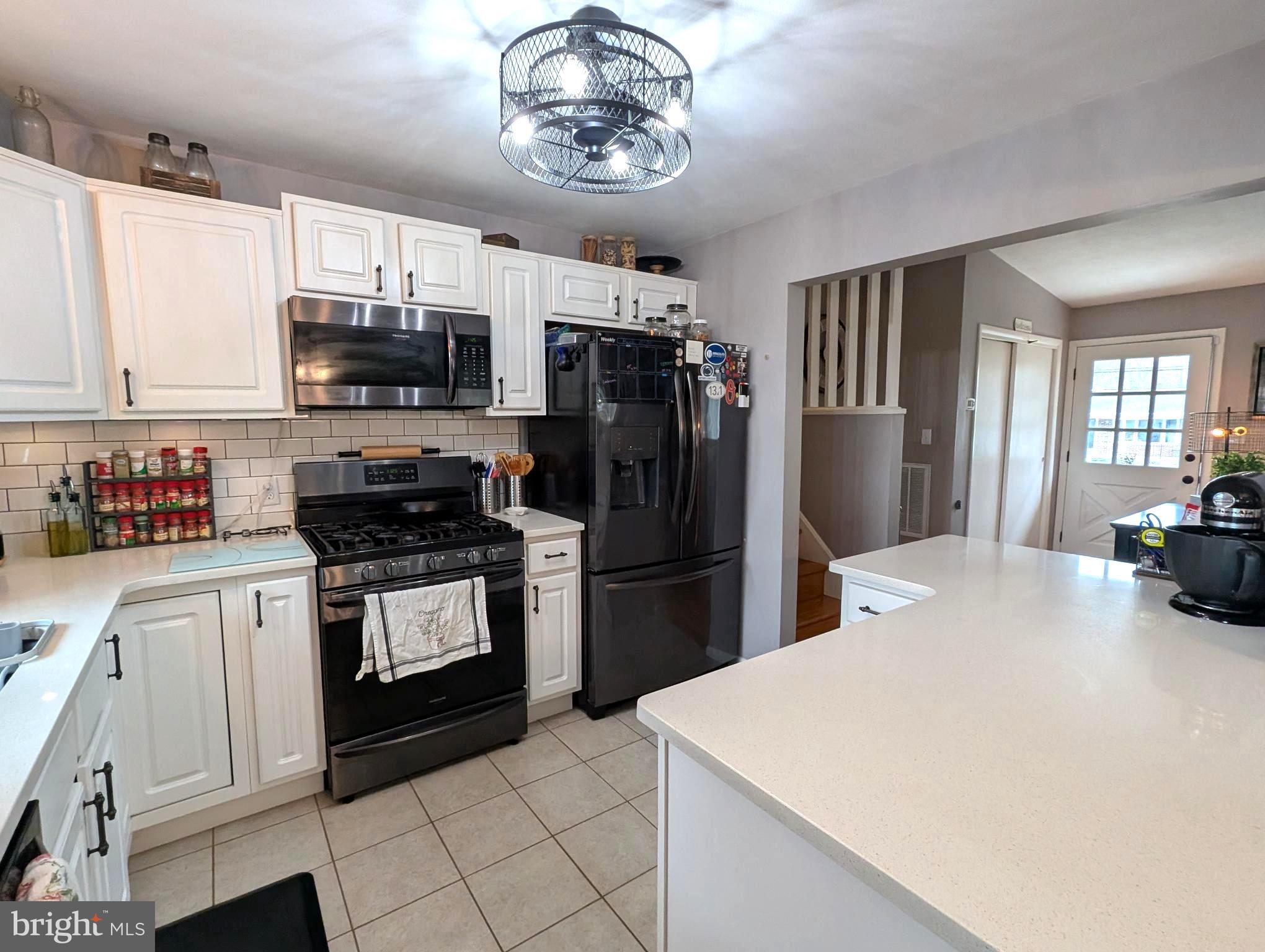 TWIN OAKS - Residential