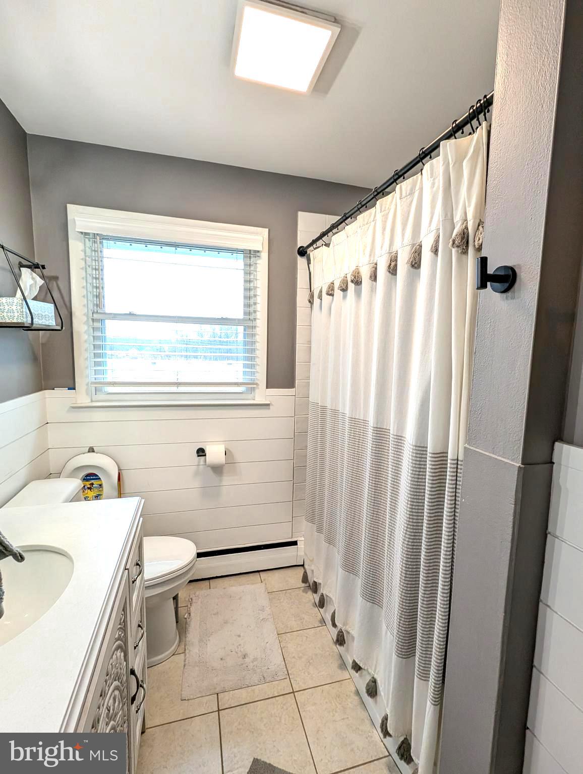 TWIN OAKS - Residential