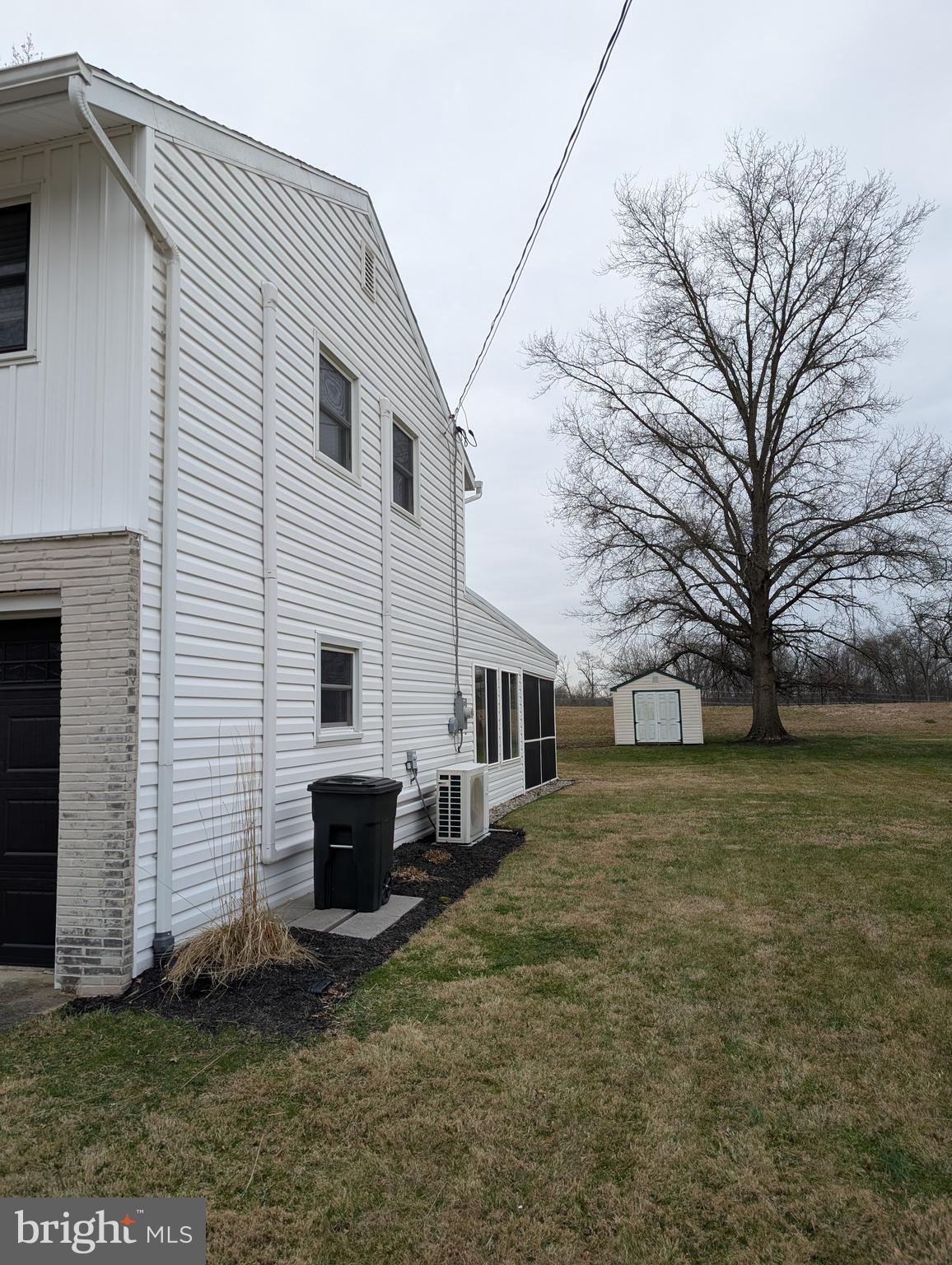 TWIN OAKS - Residential