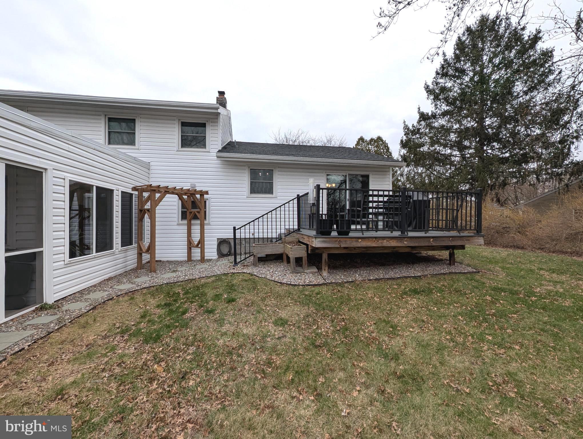 TWIN OAKS - Residential