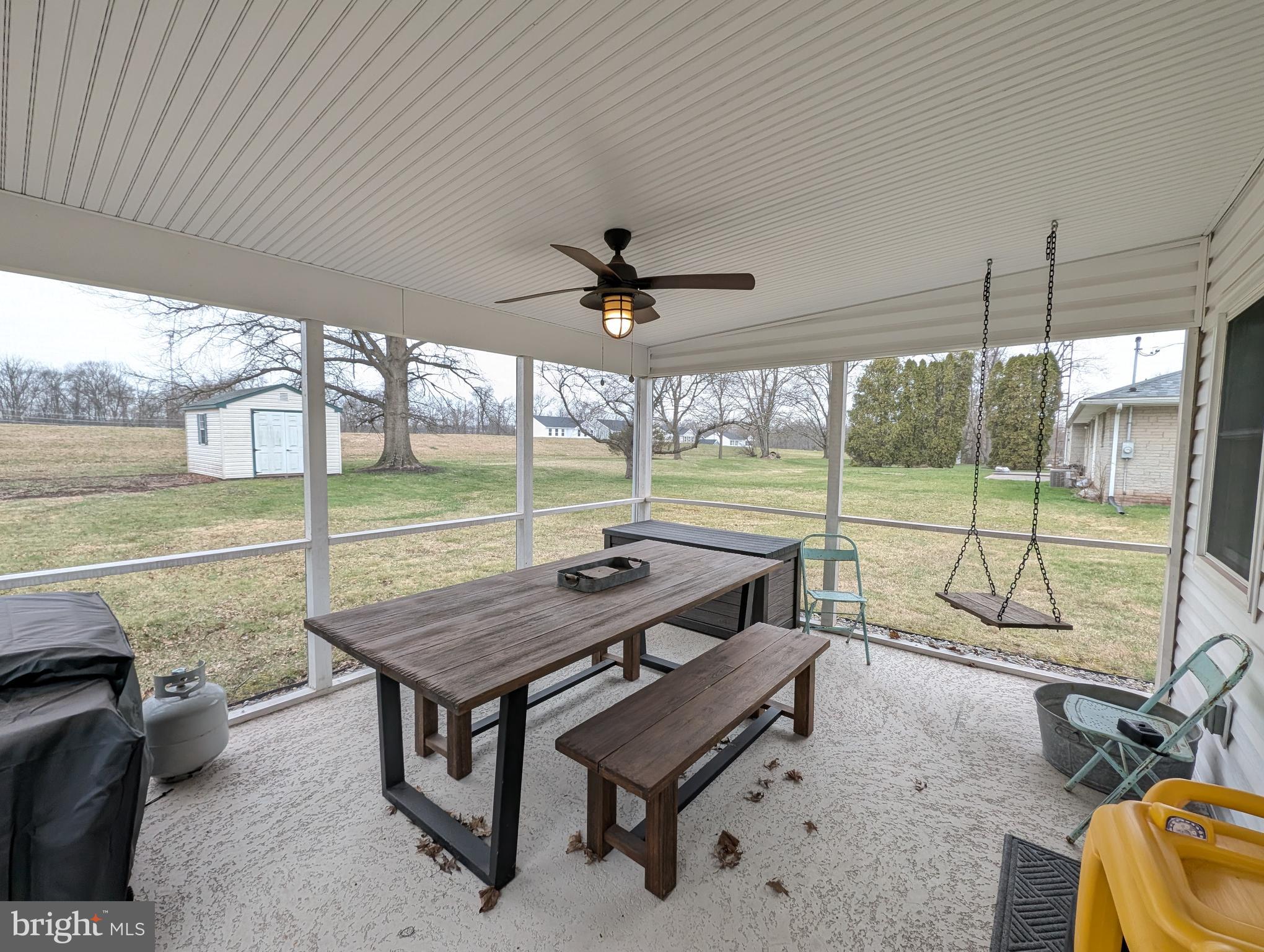 TWIN OAKS - Residential