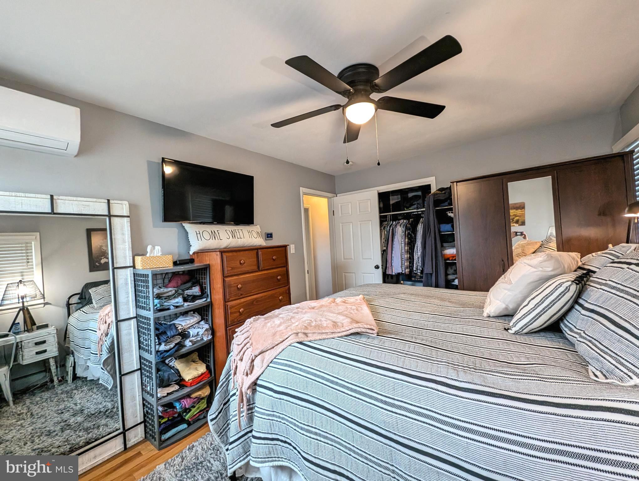 TWIN OAKS - Residential