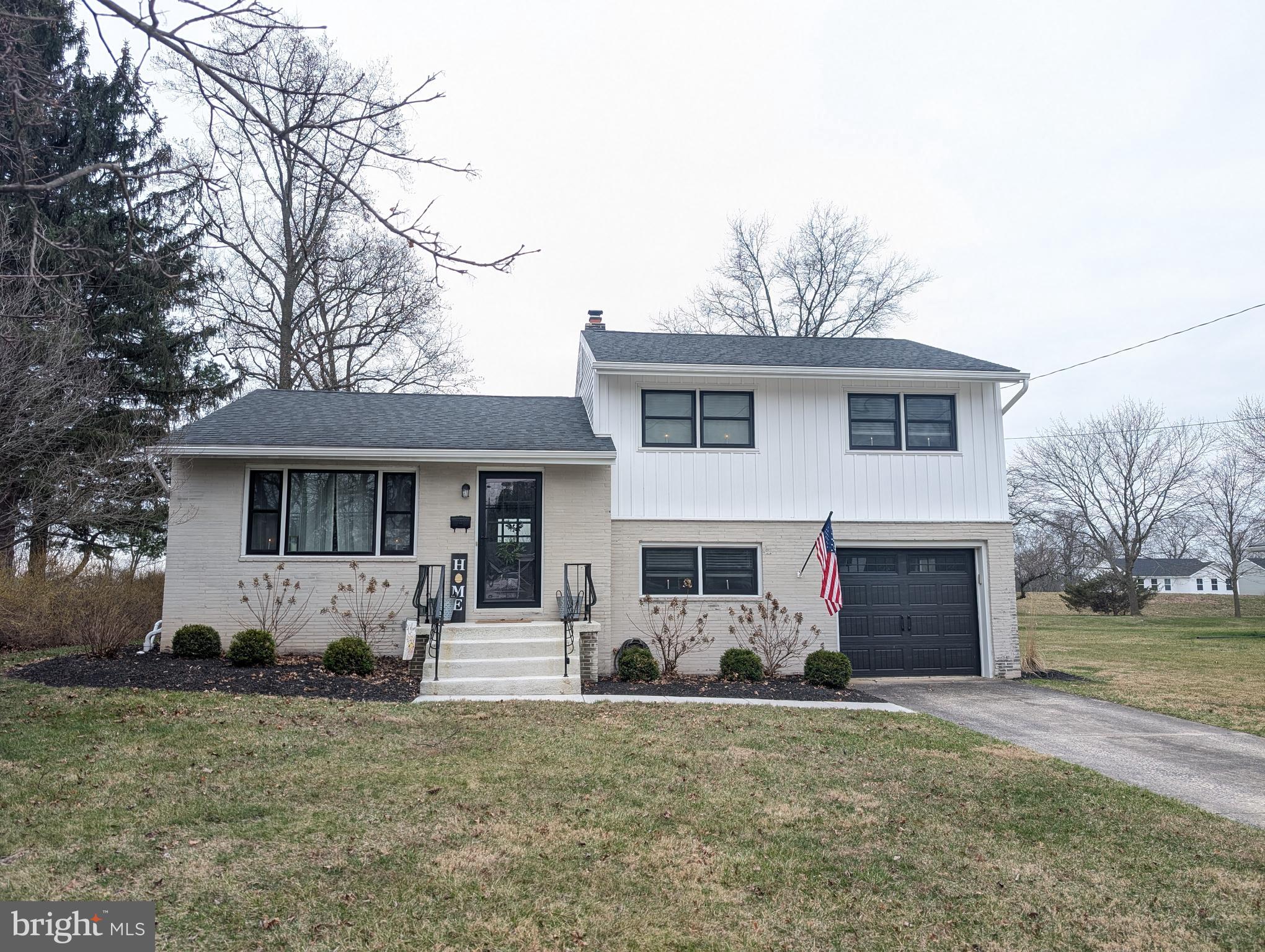 TWIN OAKS - Residential