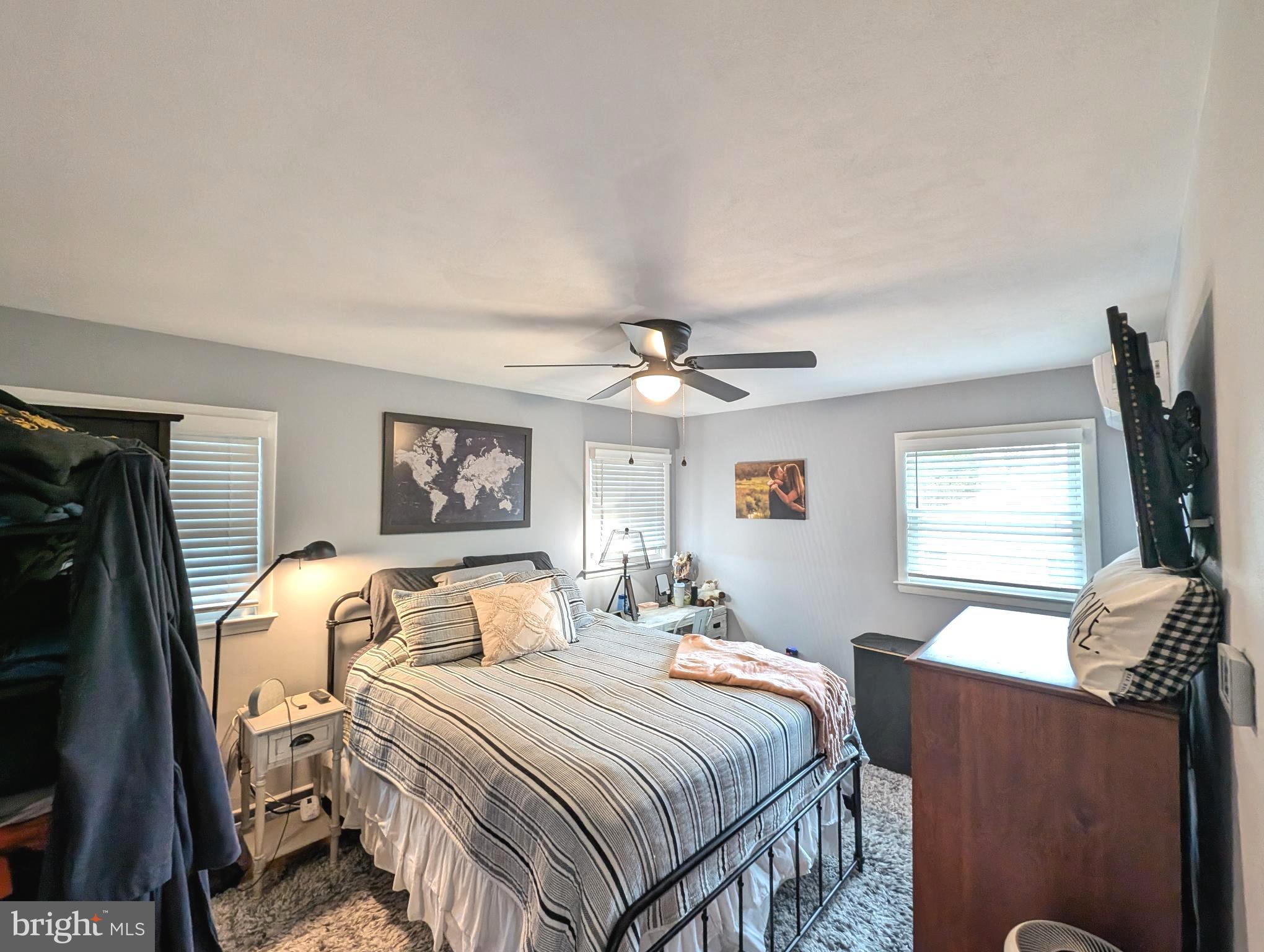 TWIN OAKS - Residential