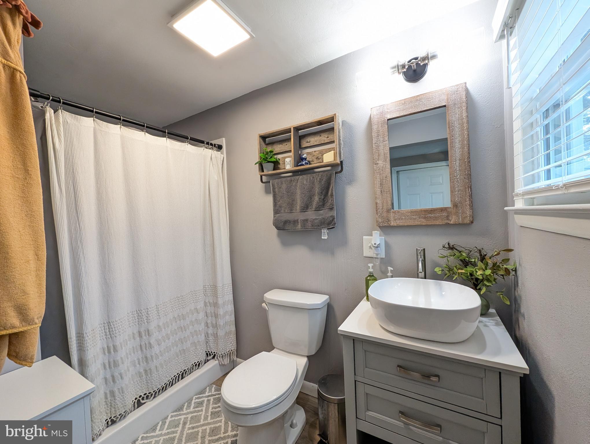 TWIN OAKS - Residential