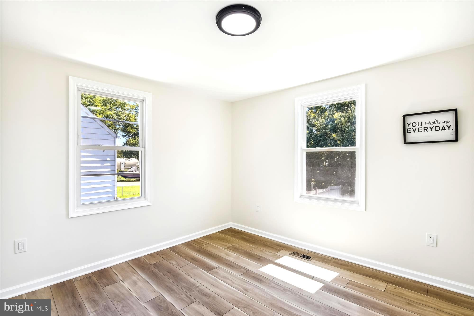 COLONIAL HOUSING - Residential