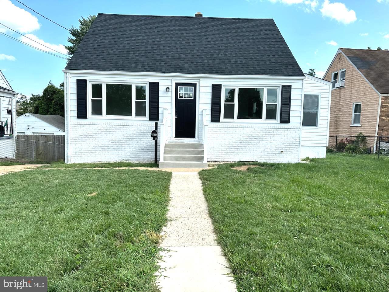 COLONIAL HOUSING - Residential